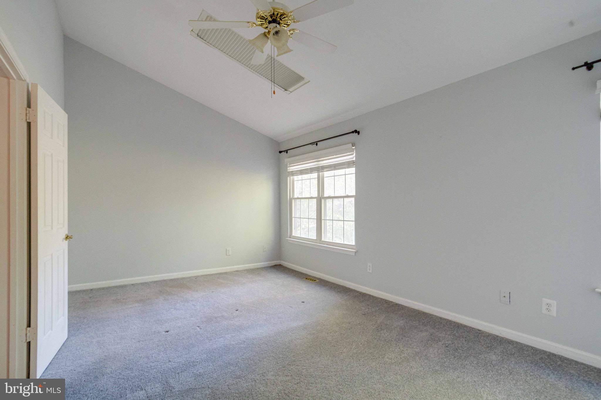 FOXBOROUGH FARMS - Residential