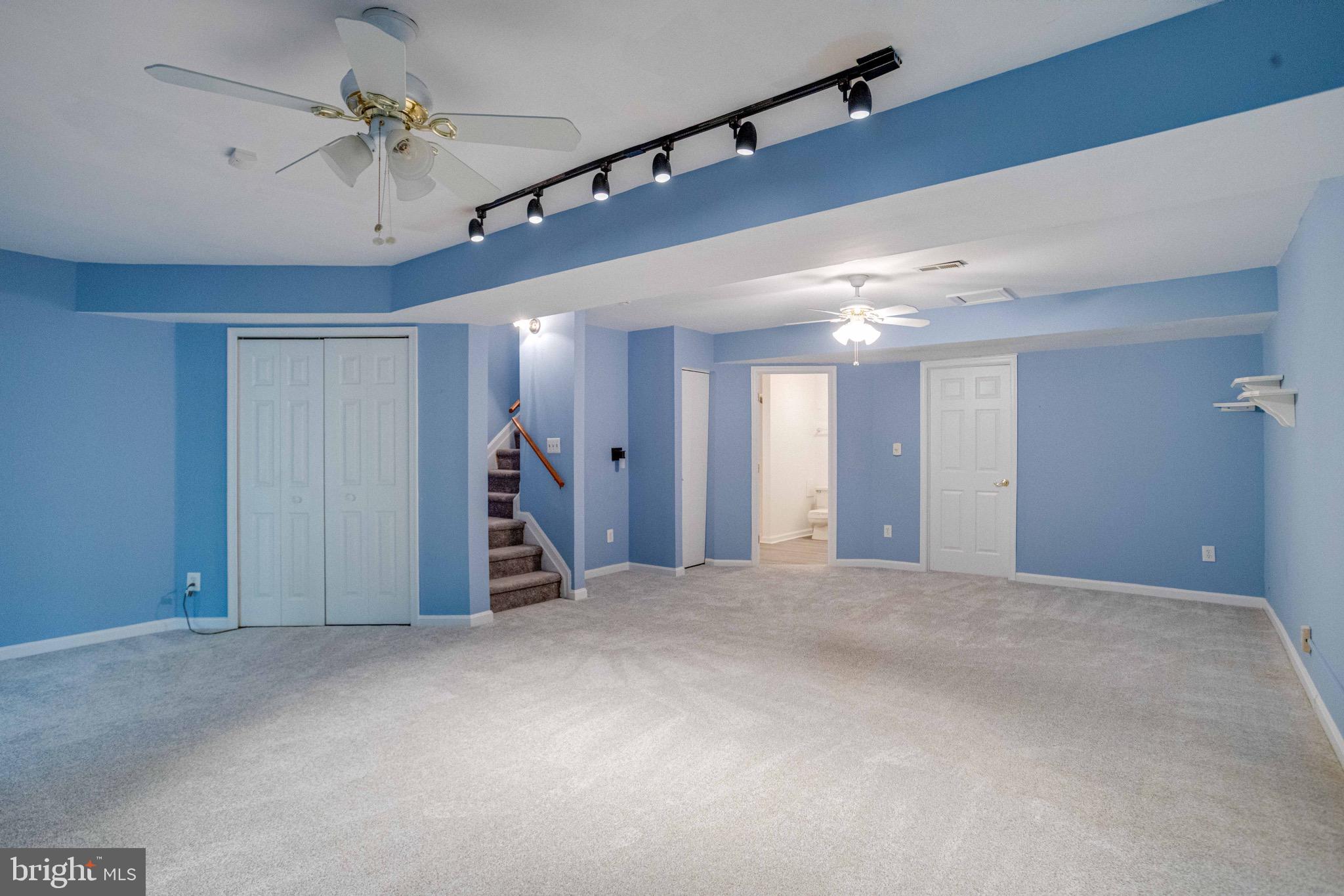 FOXBOROUGH FARMS - Residential