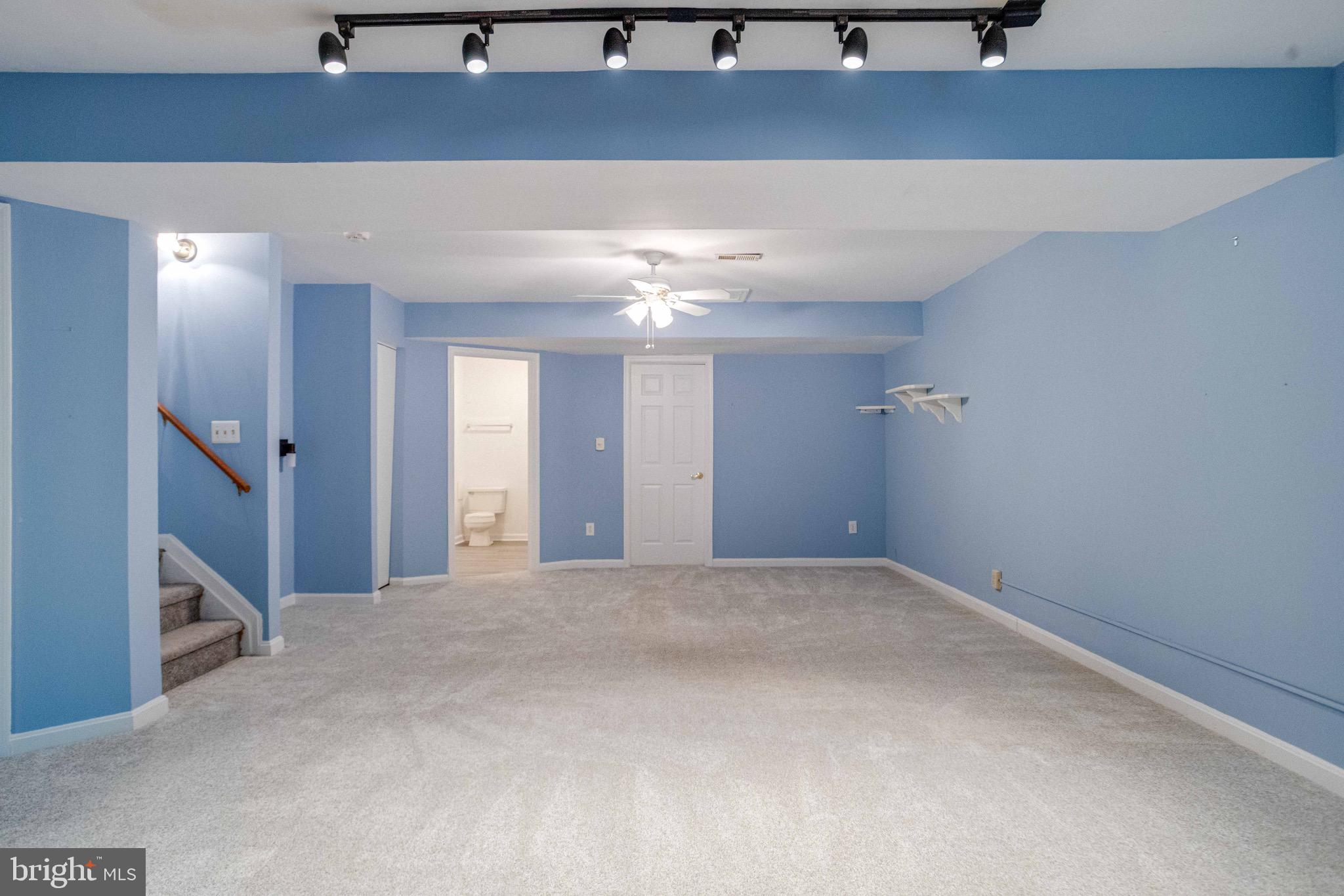 FOXBOROUGH FARMS - Residential