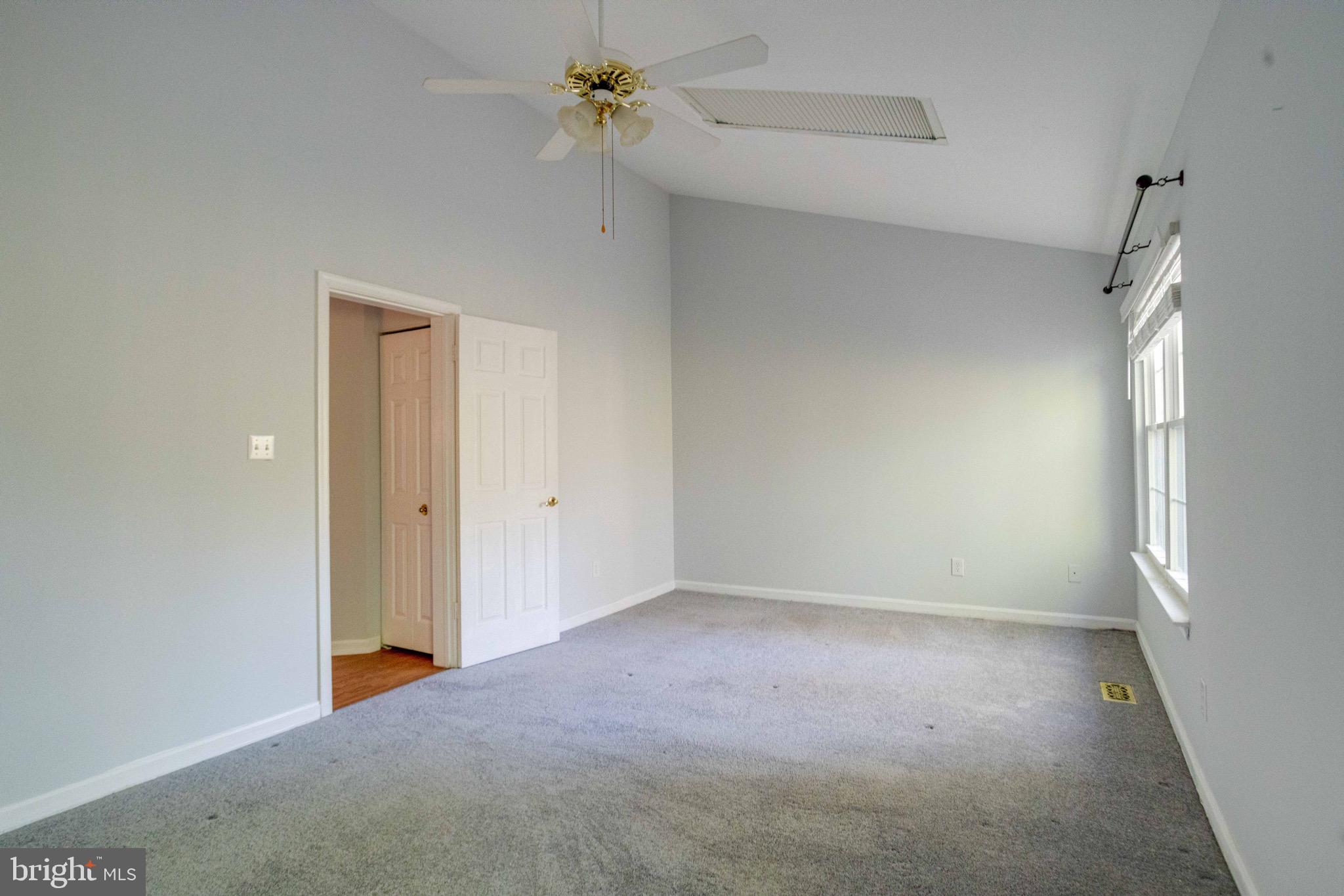 FOXBOROUGH FARMS - Residential