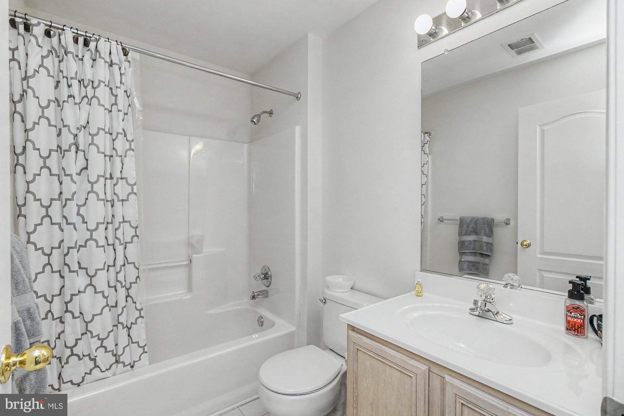 REISTERSTOWN VILLAGE - Residential