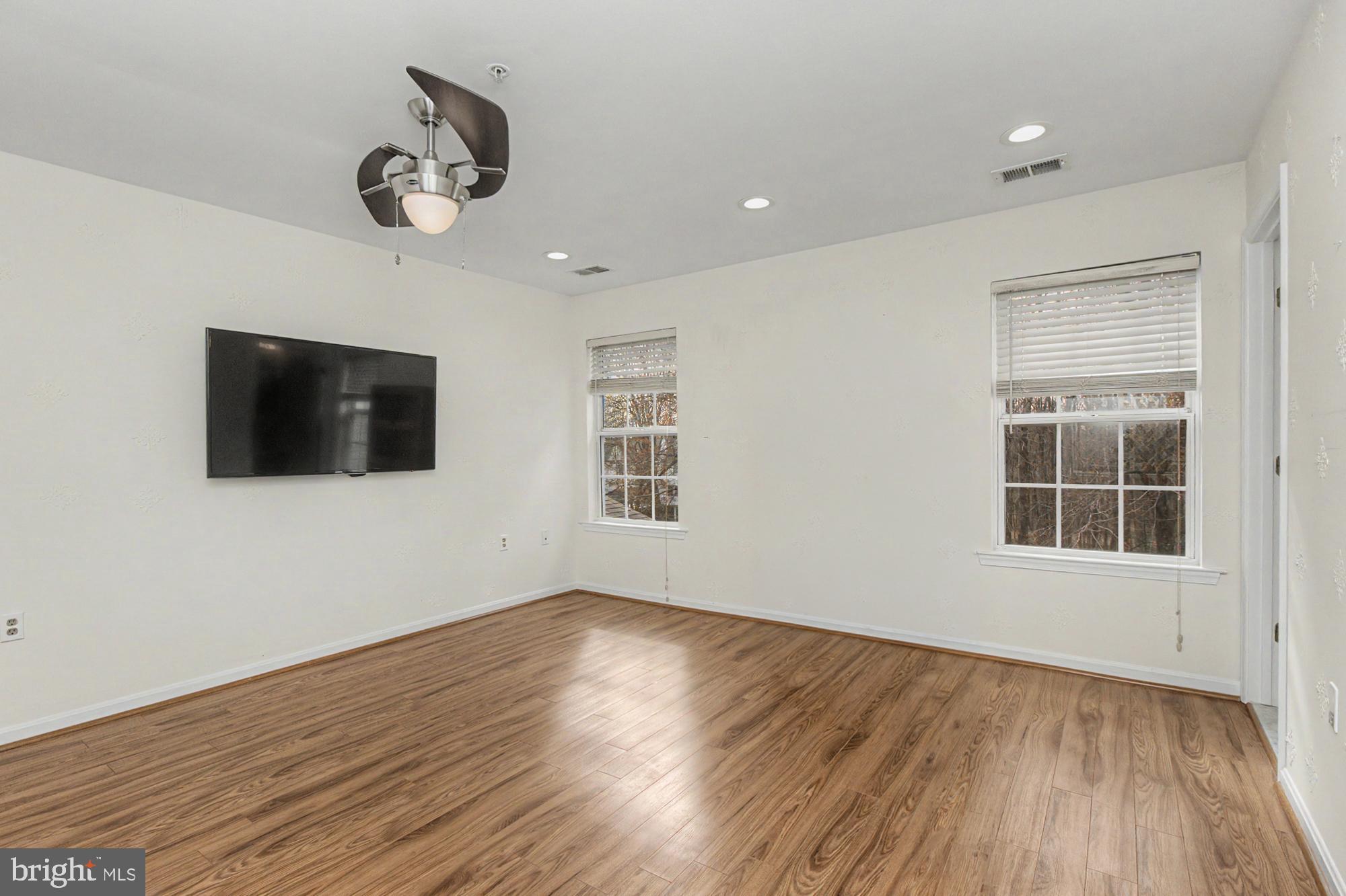 REISTERSTOWN VILLAGE - Residential