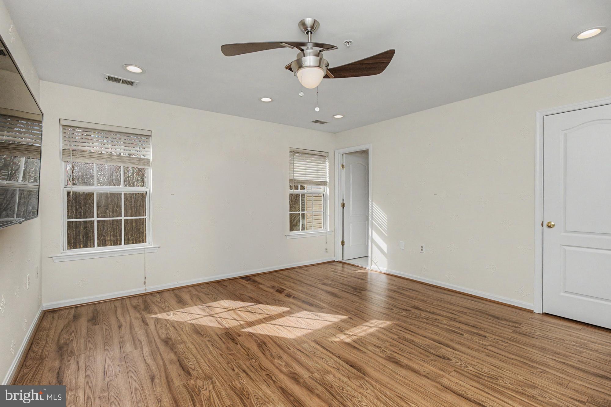 REISTERSTOWN VILLAGE - Residential