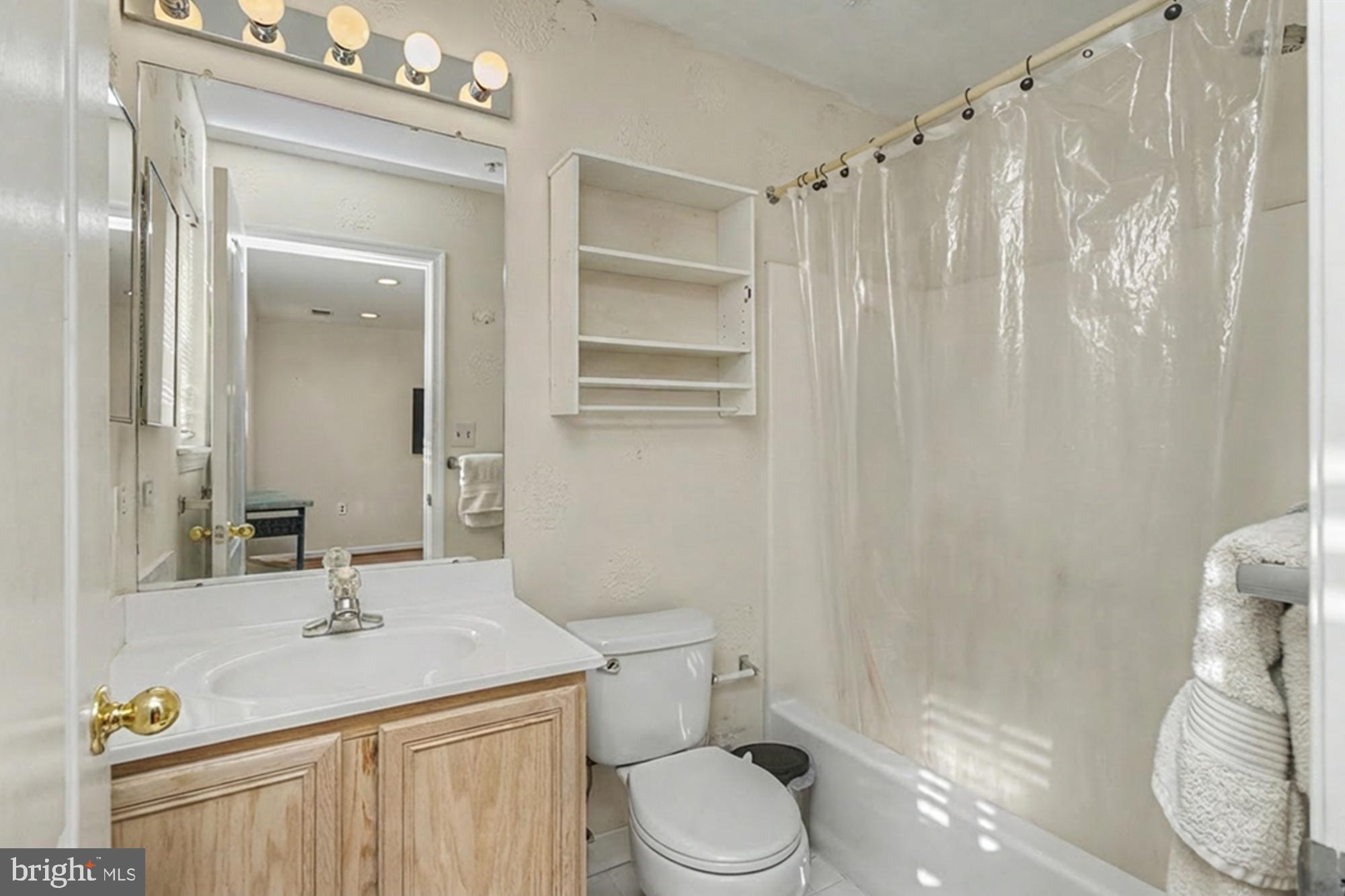 REISTERSTOWN VILLAGE - Residential