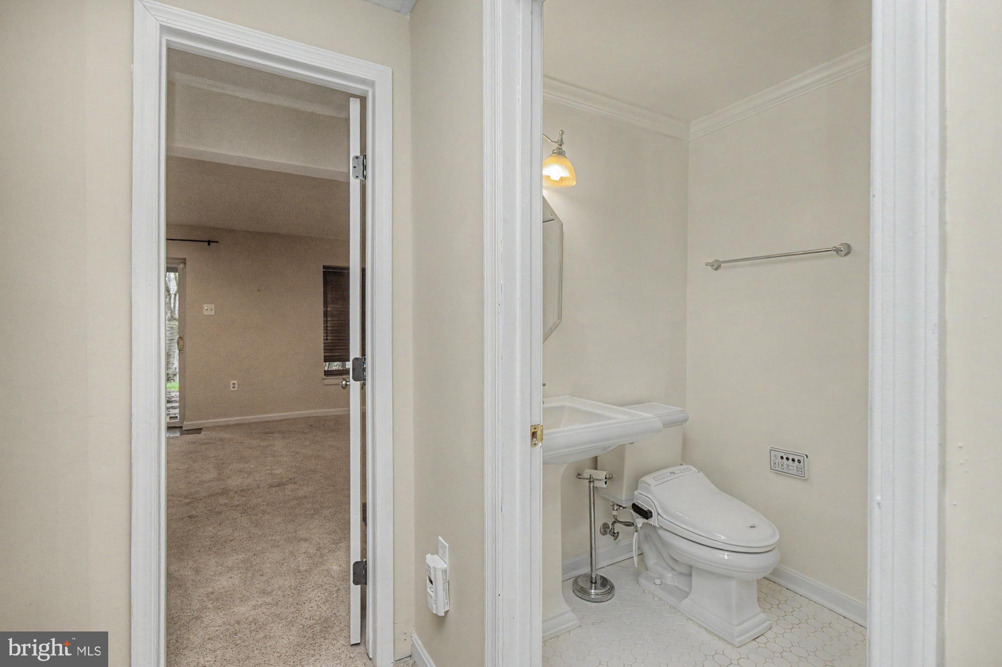 REISTERSTOWN VILLAGE - Residential