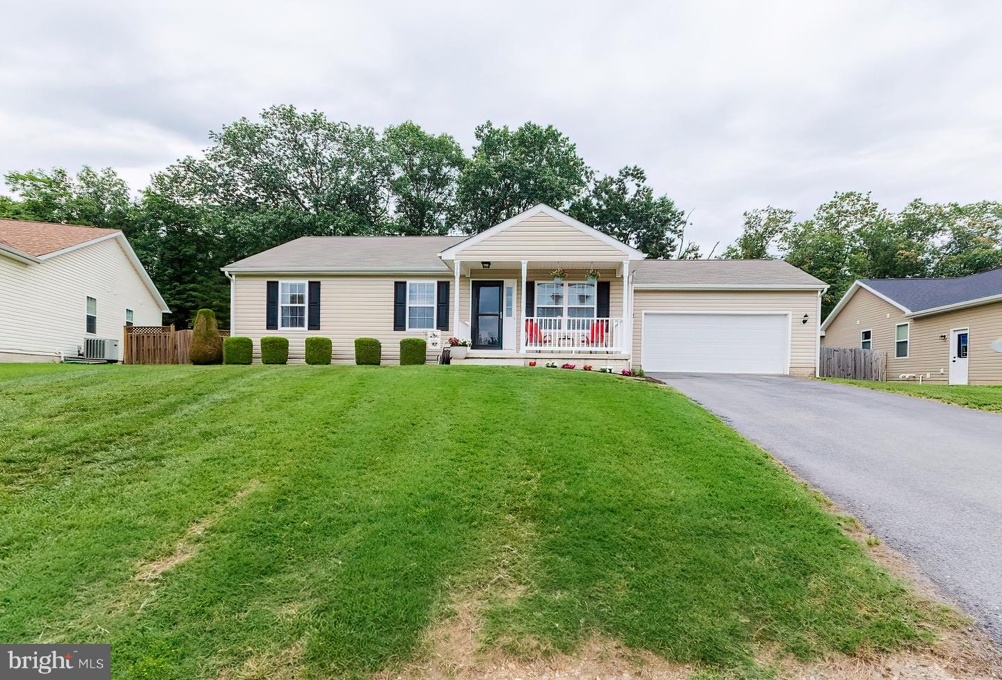 GREEN MEADOWS - Residential