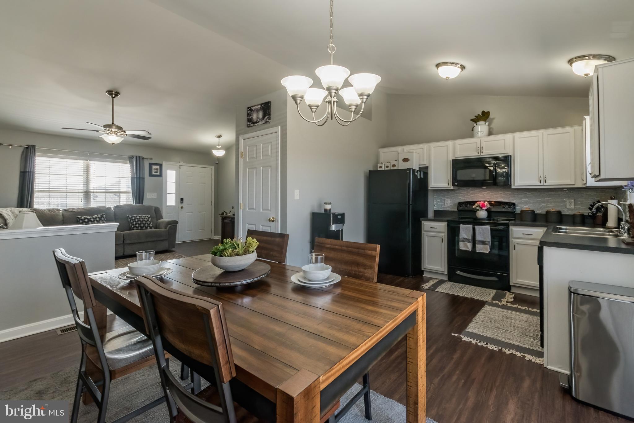 GREEN MEADOWS - Residential