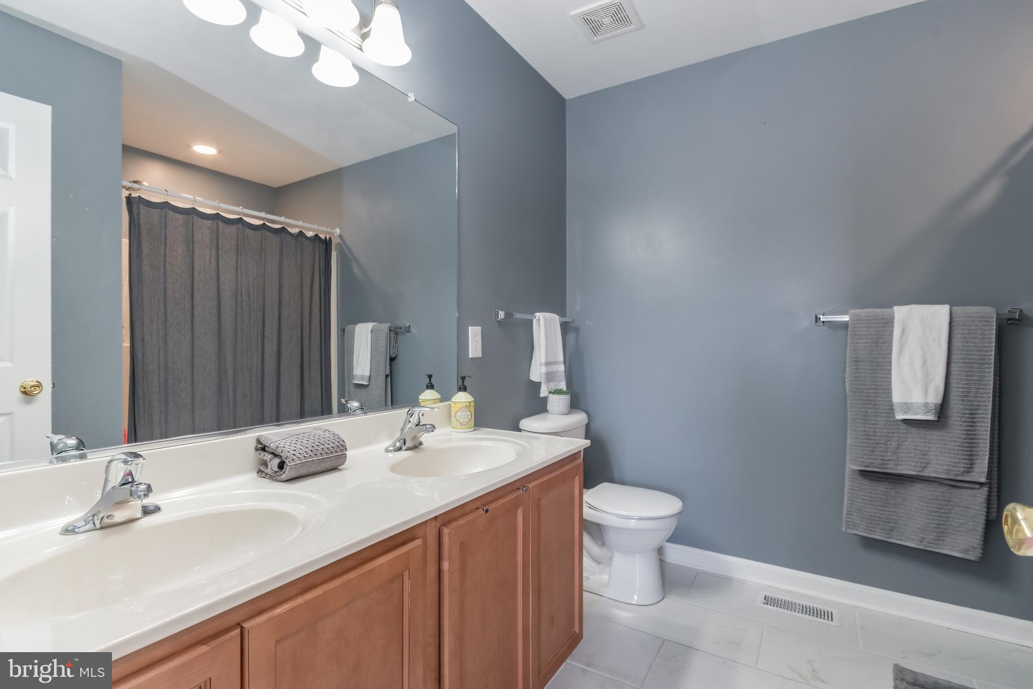 GREEN MEADOWS - Residential