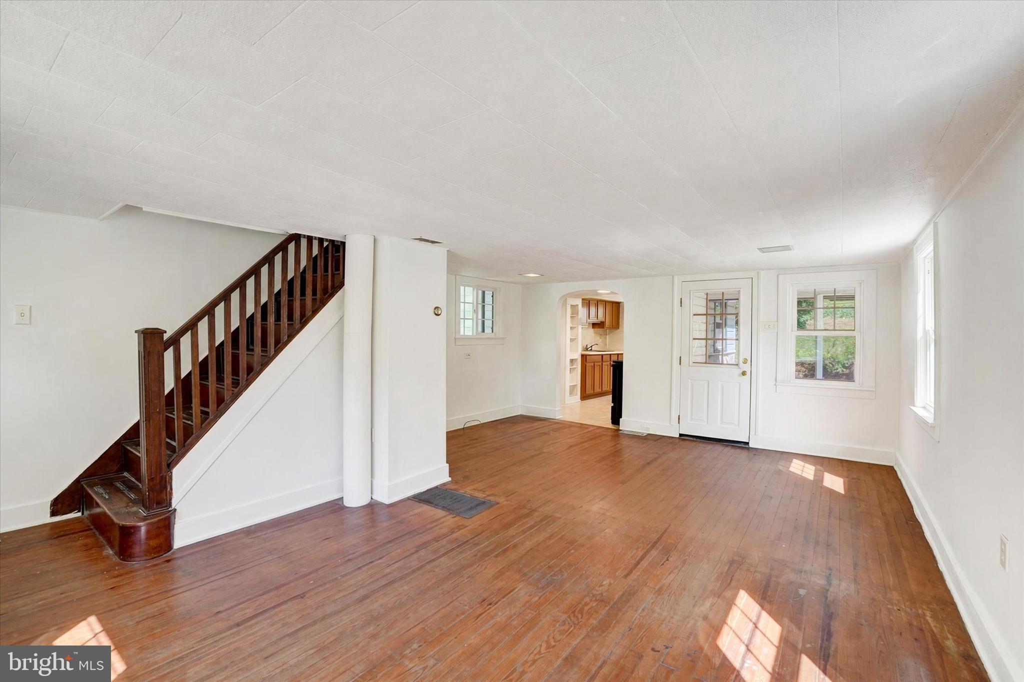 270 GREEN VALLEY ROAD