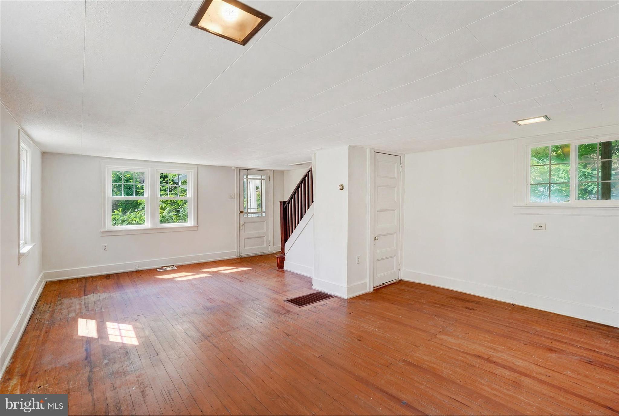 270 GREEN VALLEY ROAD