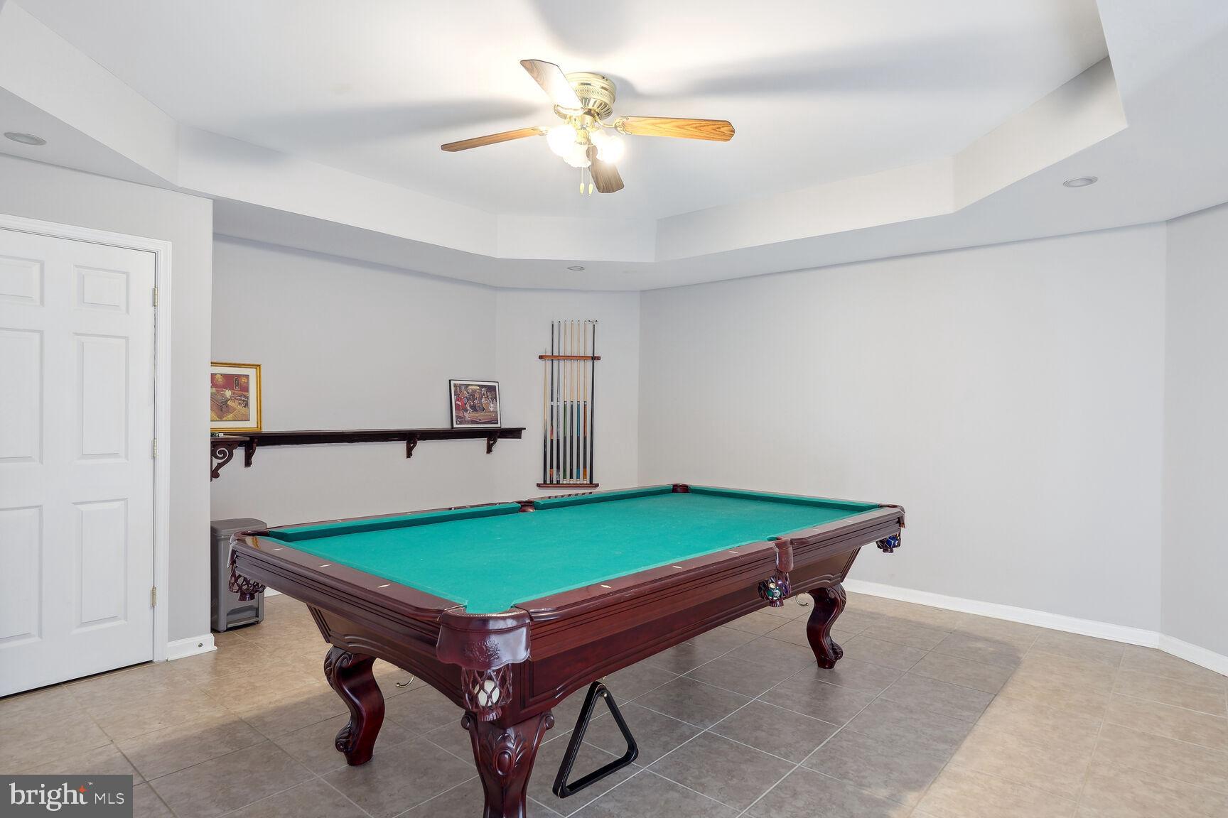 PRESIDENTIAL HILLS - Residential