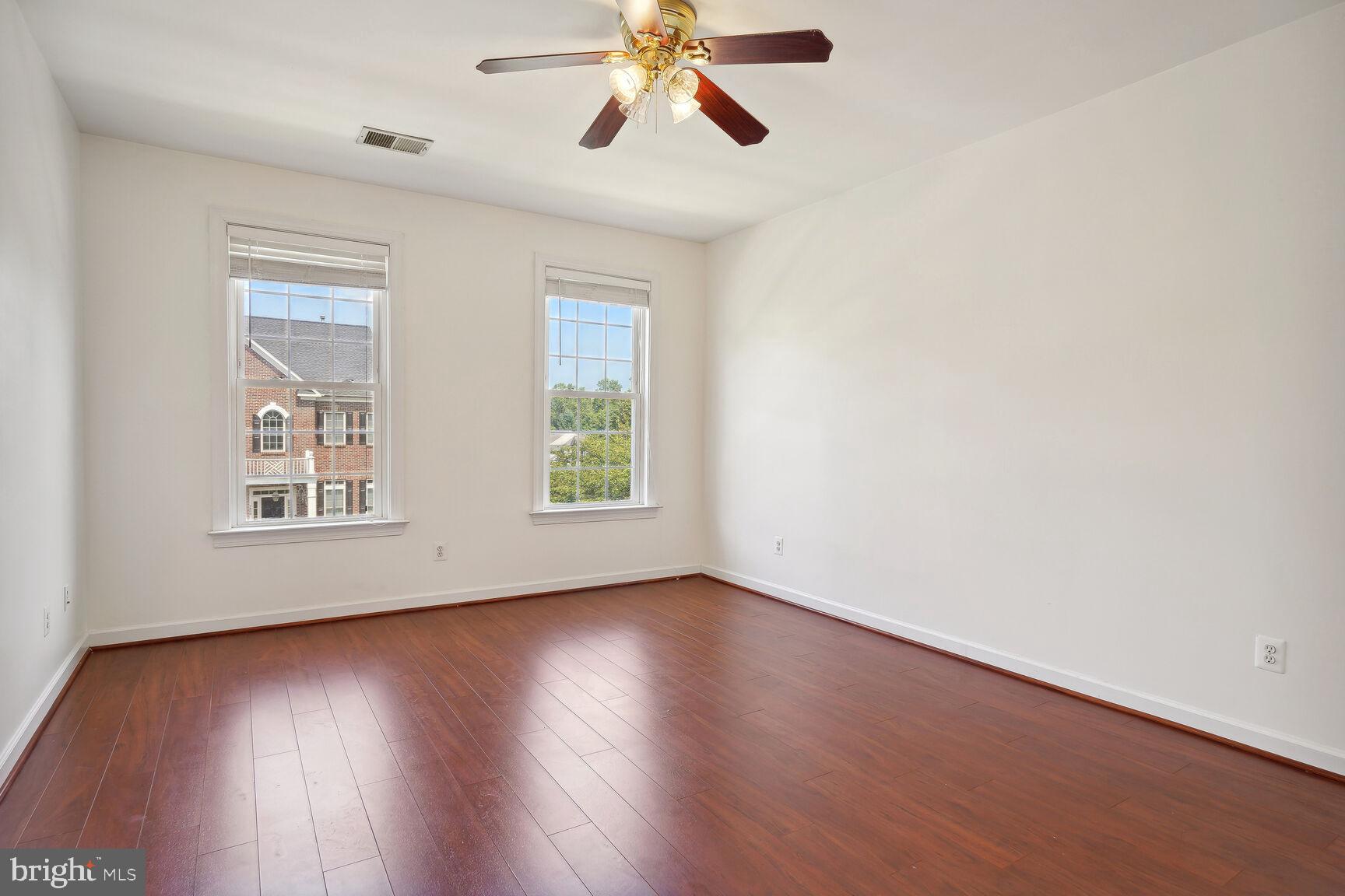 PRESIDENTIAL HILLS - Residential