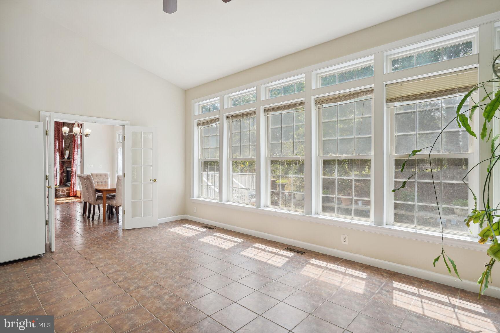 PRESIDENTIAL HILLS - Residential