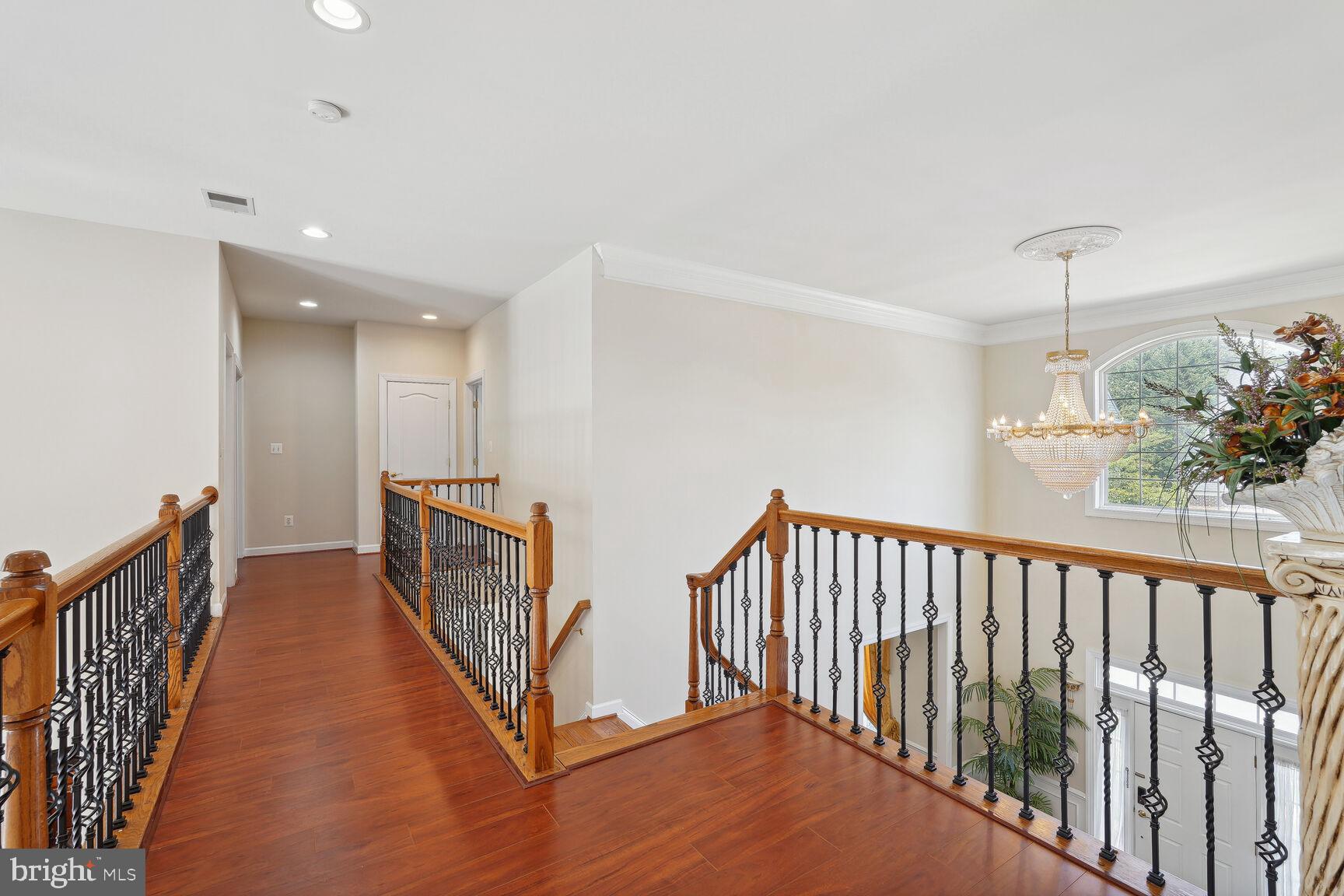 PRESIDENTIAL HILLS - Residential