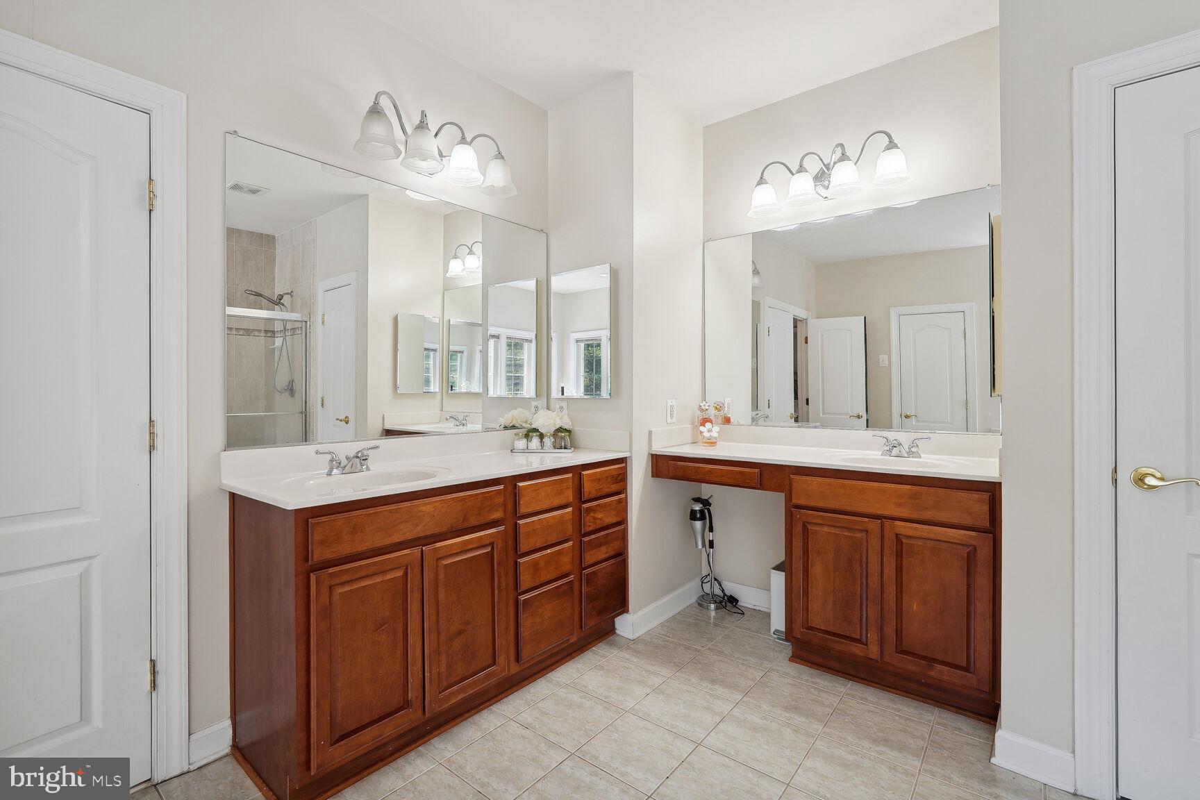 PRESIDENTIAL HILLS - Residential