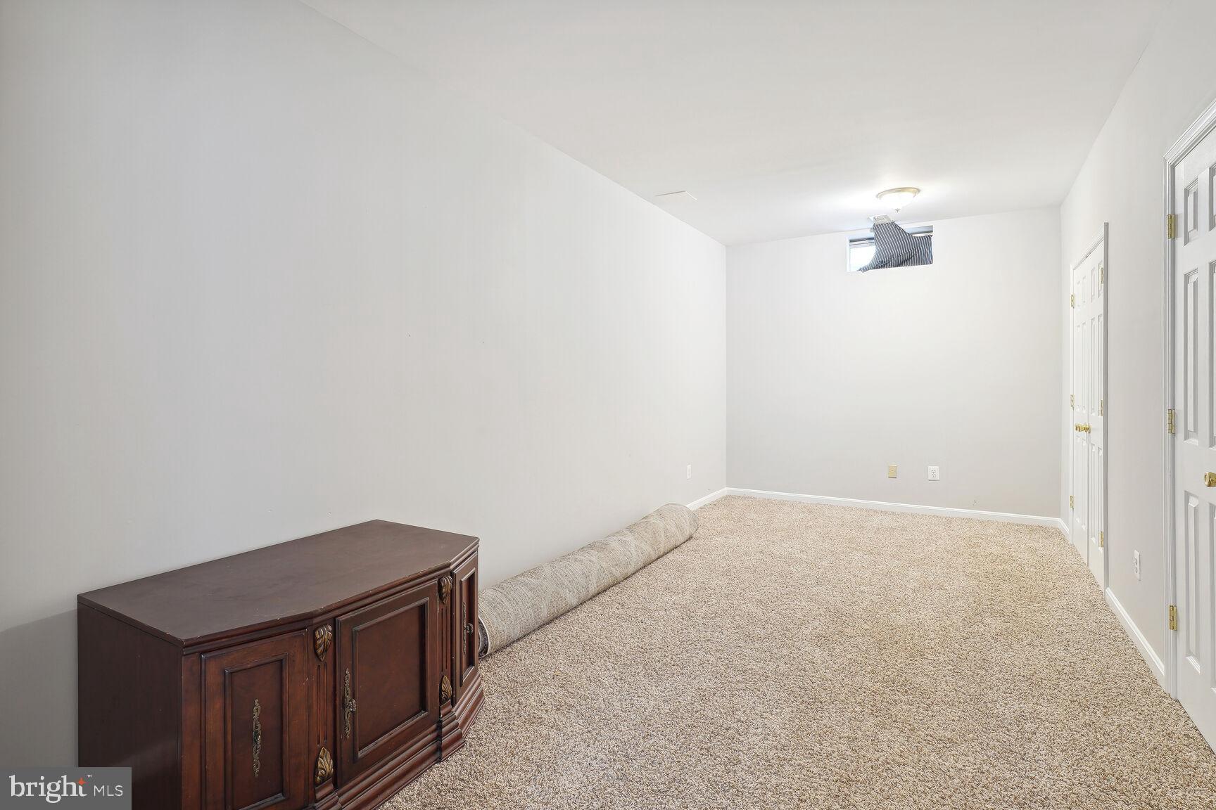 PRESIDENTIAL HILLS - Residential