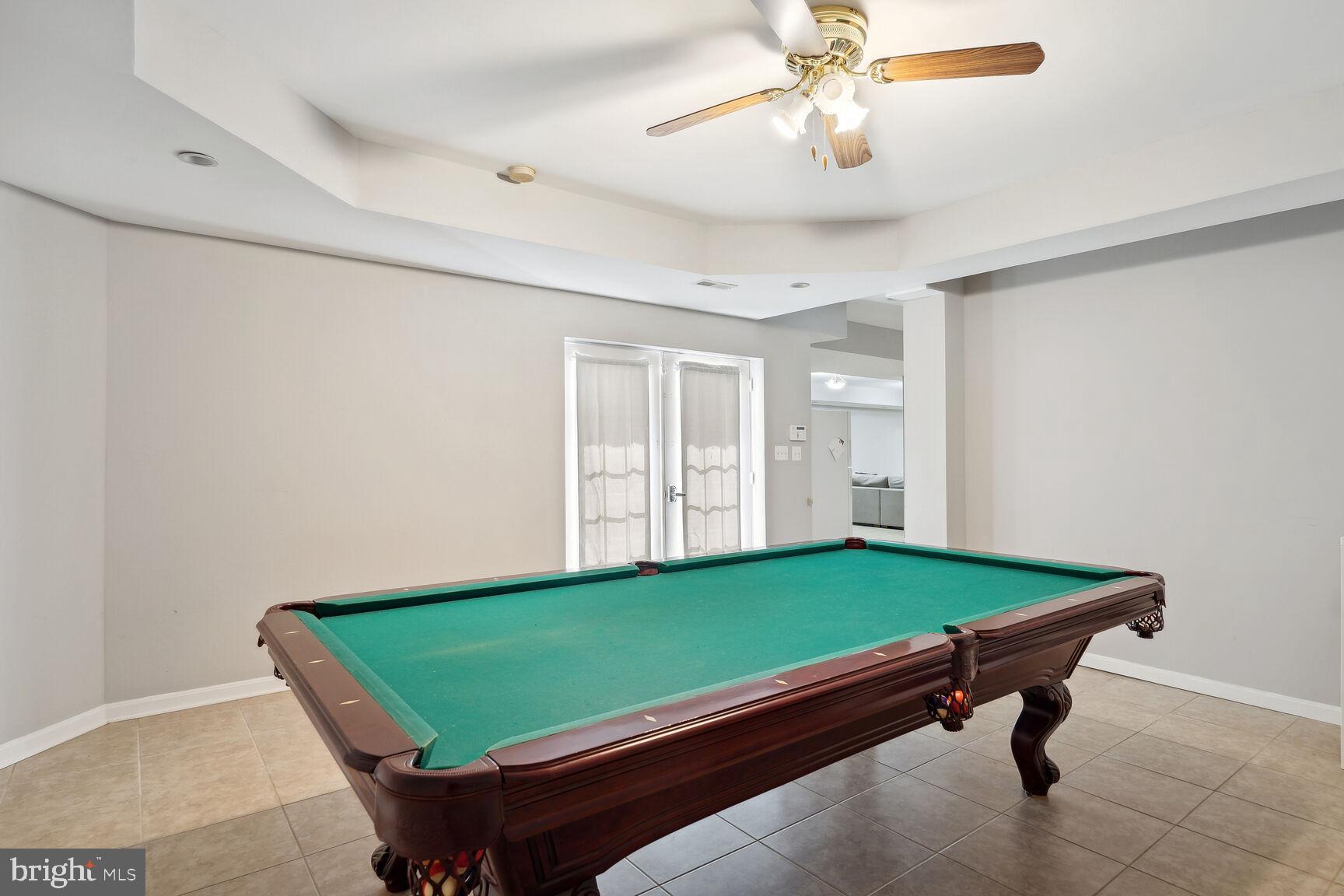 PRESIDENTIAL HILLS - Residential