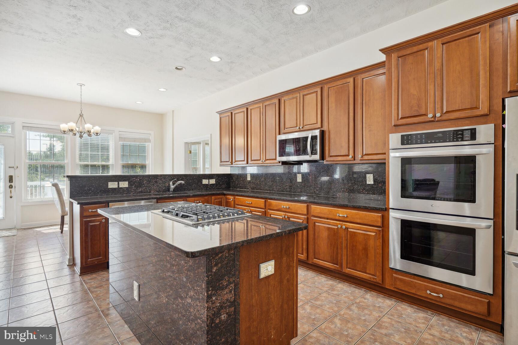 PRESIDENTIAL HILLS - Residential