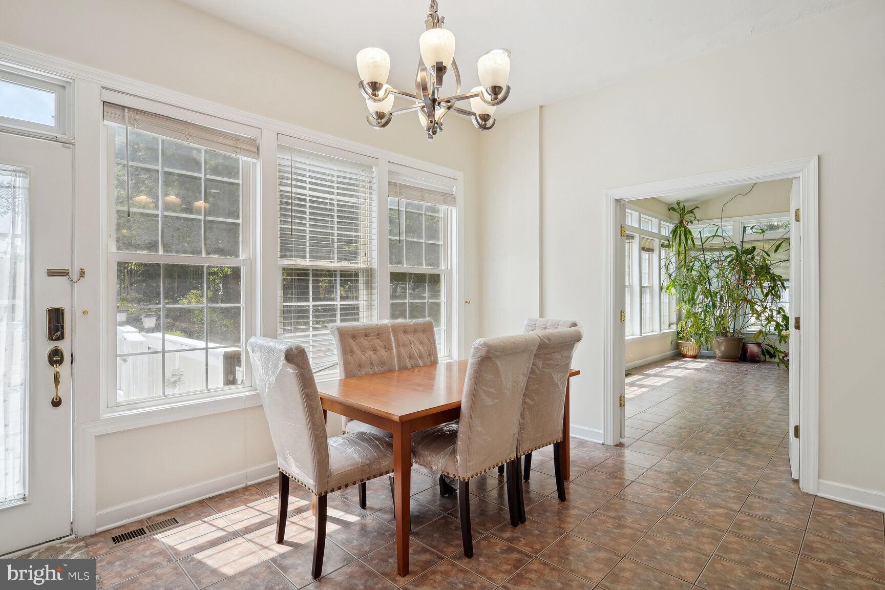 PRESIDENTIAL HILLS - Residential