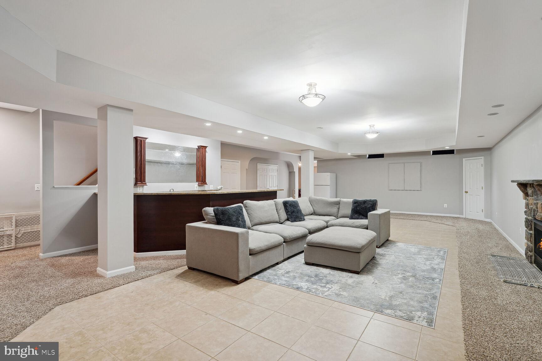 PRESIDENTIAL HILLS - Residential