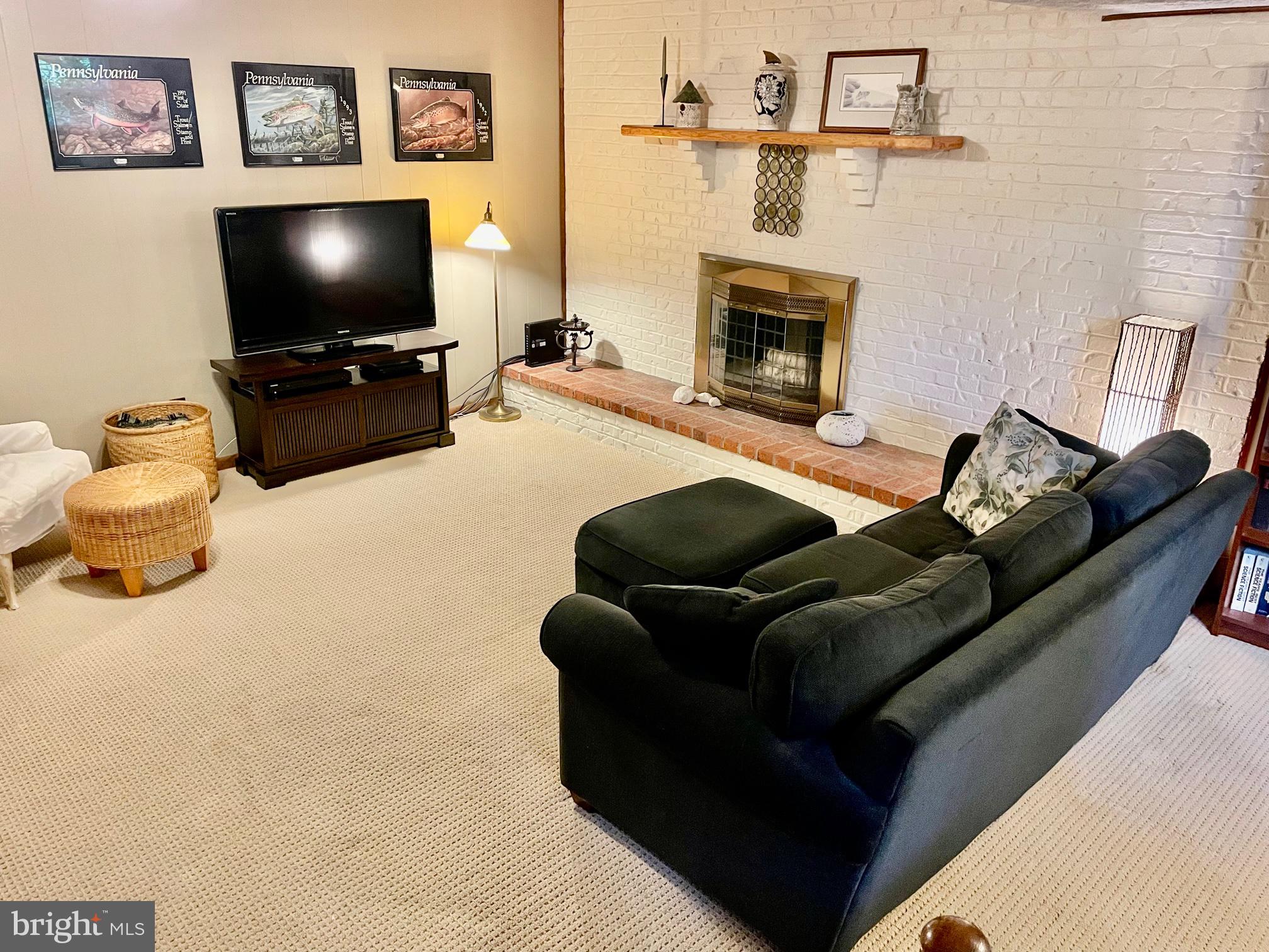 PINES ON THE SEVERN - Residential Lease