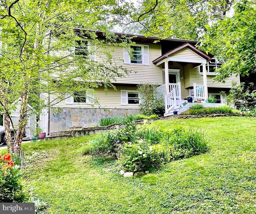 Agents please read showing instructions****TWO BEDROOM WITH STUDIO APARTMENT PINES ON THE SEVERN BEAUTY*****TUCKED AMONG THE INCREDIBLE LANDSCAPING AND JUST AROUND THE CORNER TO ALL THE PINES AMAZING COMMUNITY AMENITIES, THIS UPDATED HOME HAS CHARACTER AND CHARM GALORE!!! *NOT YOUR TRADITIONAL HOME AS THE OWNERS SUITE HAS BEEN EXPANDED AND THE LOWER LEVEL HAS AN EFFICIENCY APARTMENT/IN-LAW OR AU PAIR SUITE WITH ITS OWN PRIVATE ENTRANCE **THE PROPERTY FEATURES A WELCOMING FLAGSTONE WALKWAY LEADING TO A COVERED MAINTENANCE FREE FRONT PORCH ALONG WITH AN UPDATED KITCHEN, BATHROOMS AND WINDOWS*ESCAPE TO THE RELAXING REAR PATIO SURROUNDED BY SERENE GARDENS FOR YOUR SUMMERTIME ENJOYMENT*SNUGGLE UP NEXT TO THE WARM FIREPLACE IN THE OPEN FAMILY ROOM WITH CONVENIENT BUILT-IN BAR