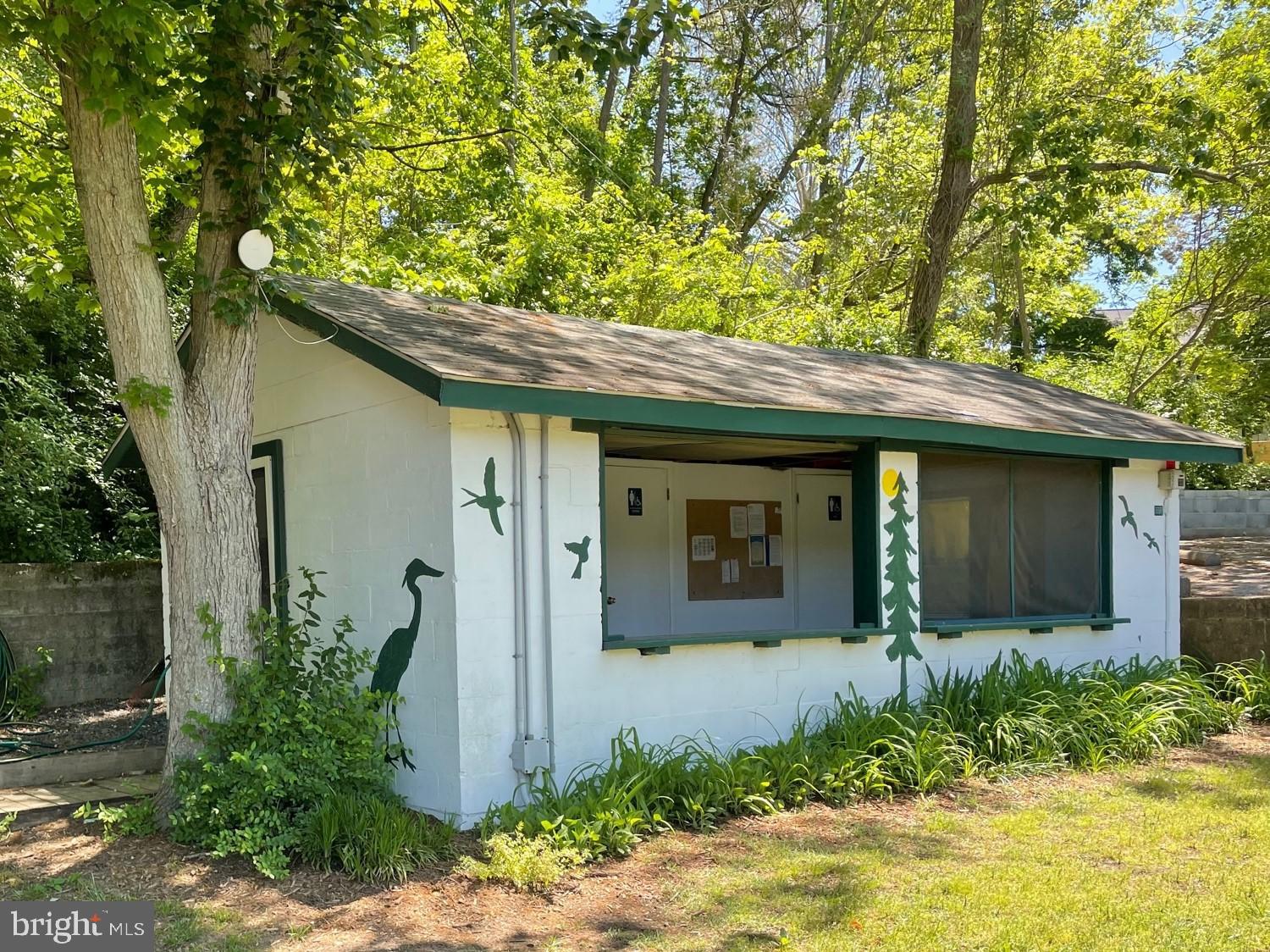 PINES ON THE SEVERN - Residential Lease