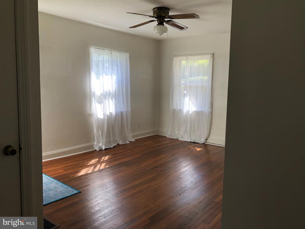 WOODSIDE - Residential