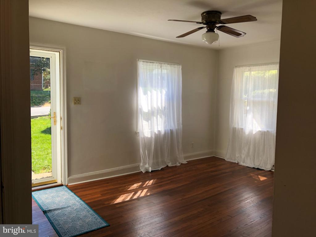 WOODSIDE - Residential