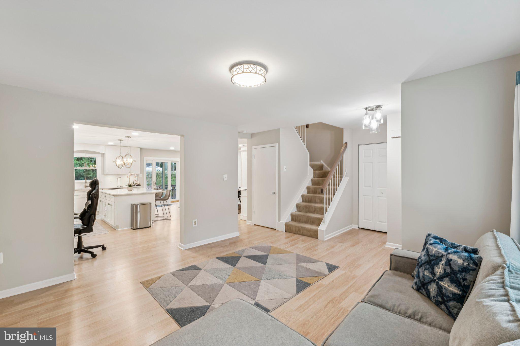 3077 SOUTHERN ELM COURT