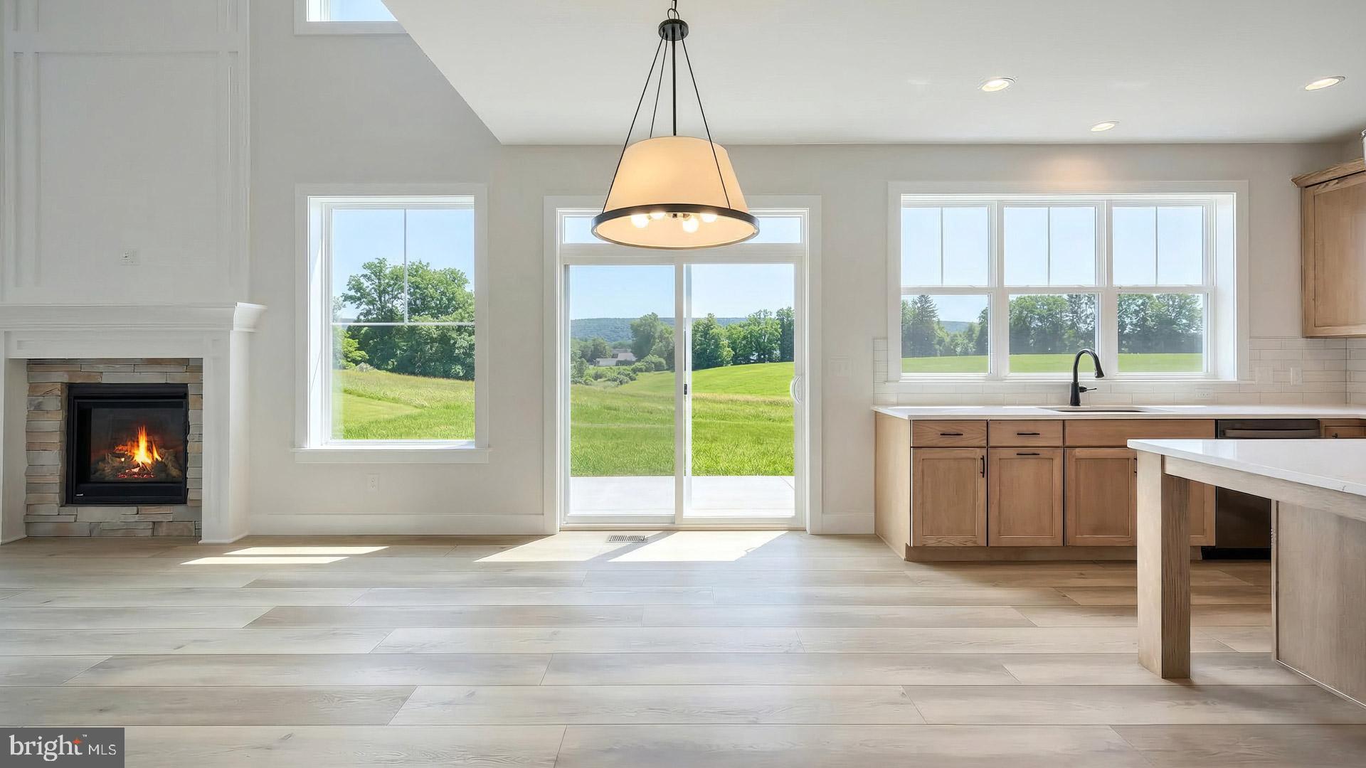 THE MEADOWS AT COLONIAL CLUB - Residential