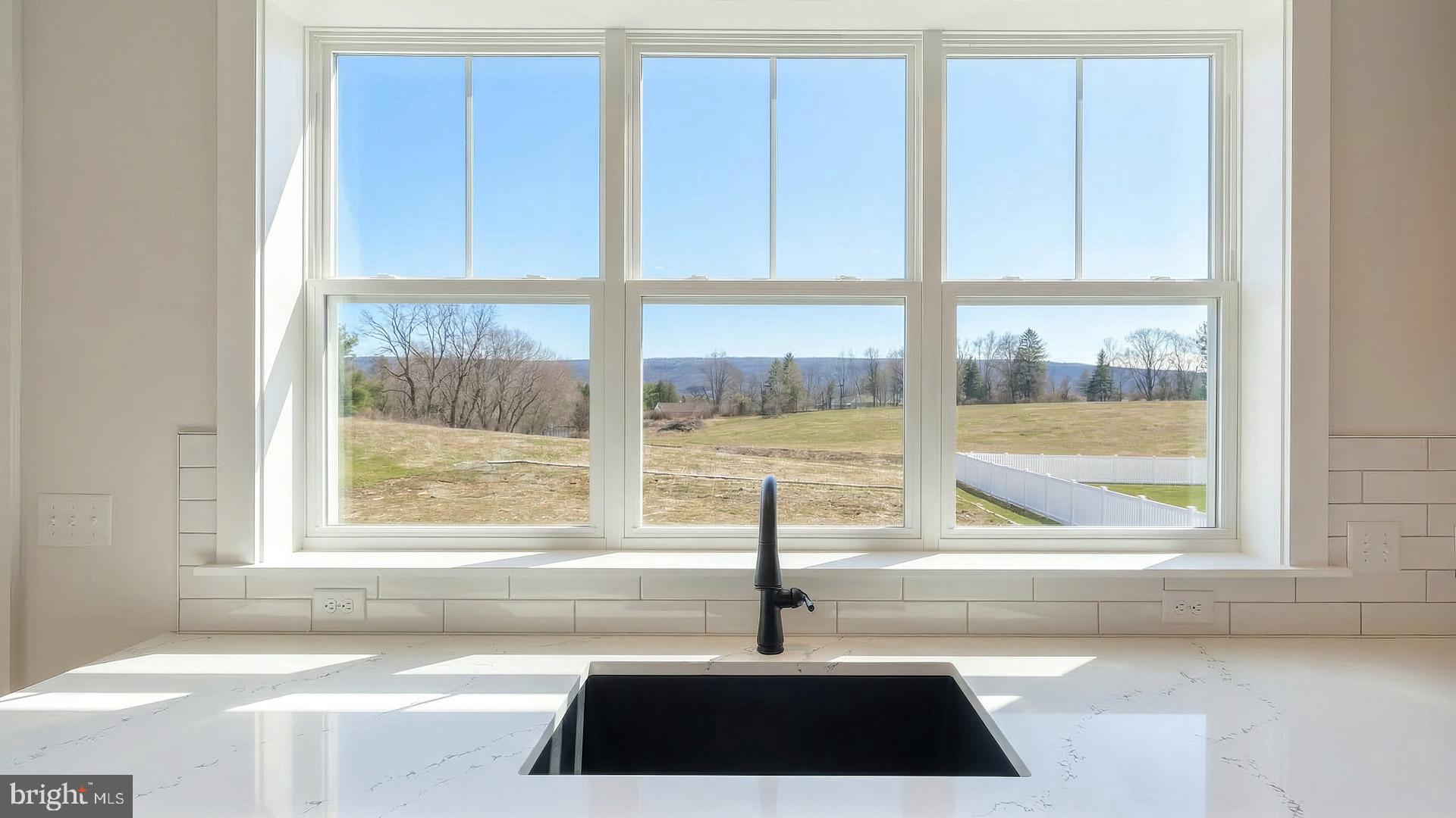 THE MEADOWS AT COLONIAL CLUB - Residential