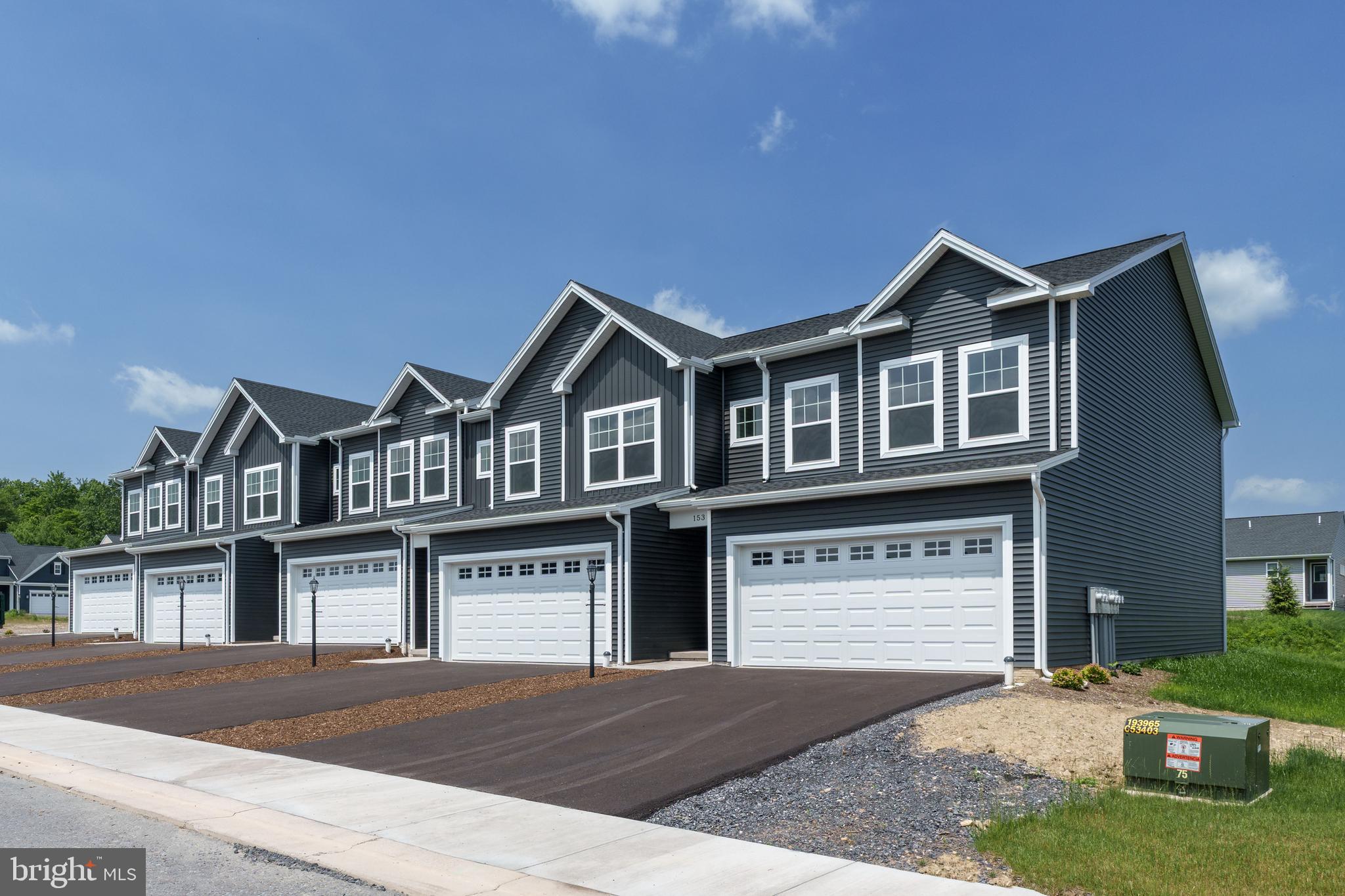 GRAYS POINTE - Residential