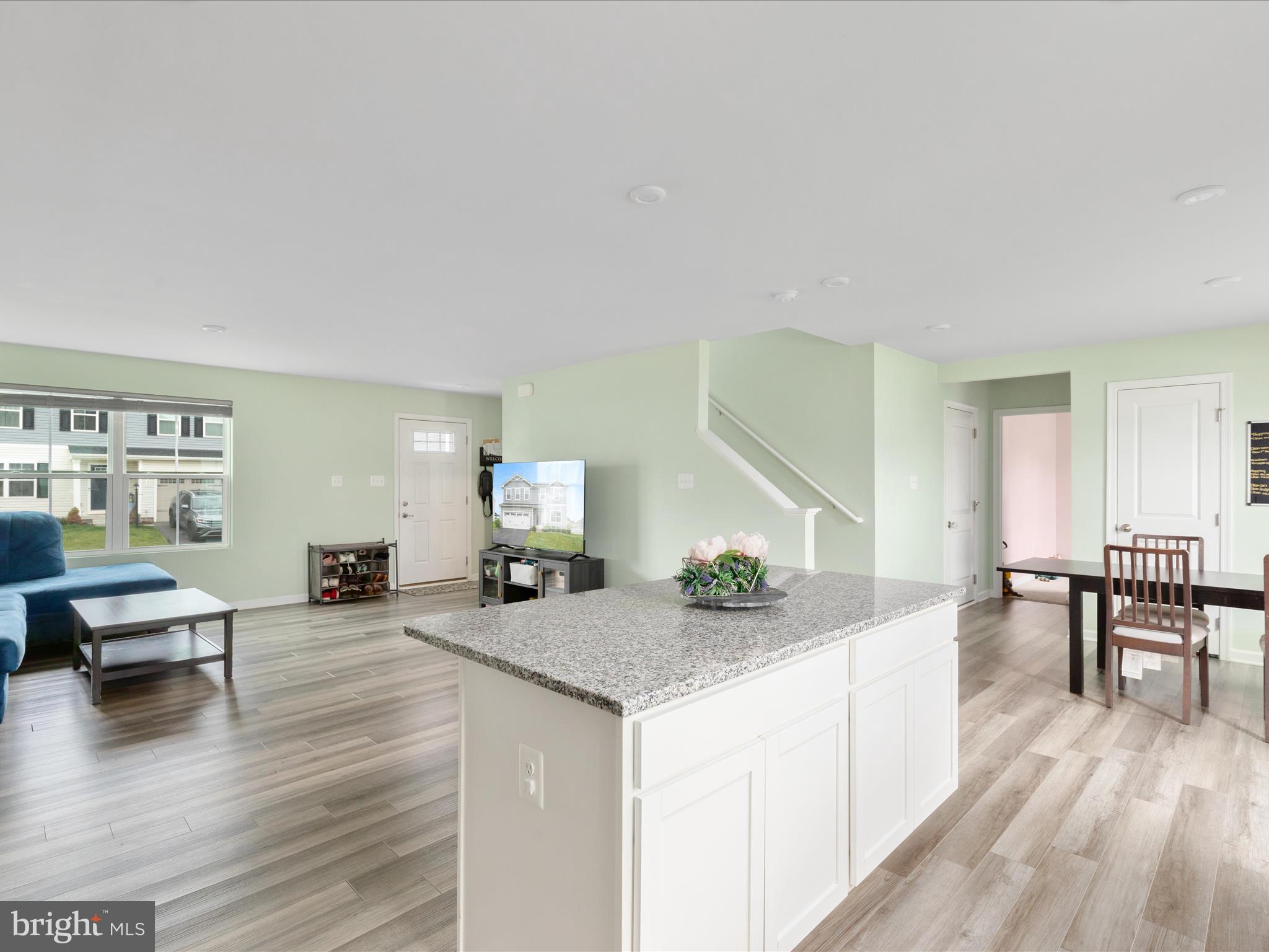 CARDINAL POINTE - Residential