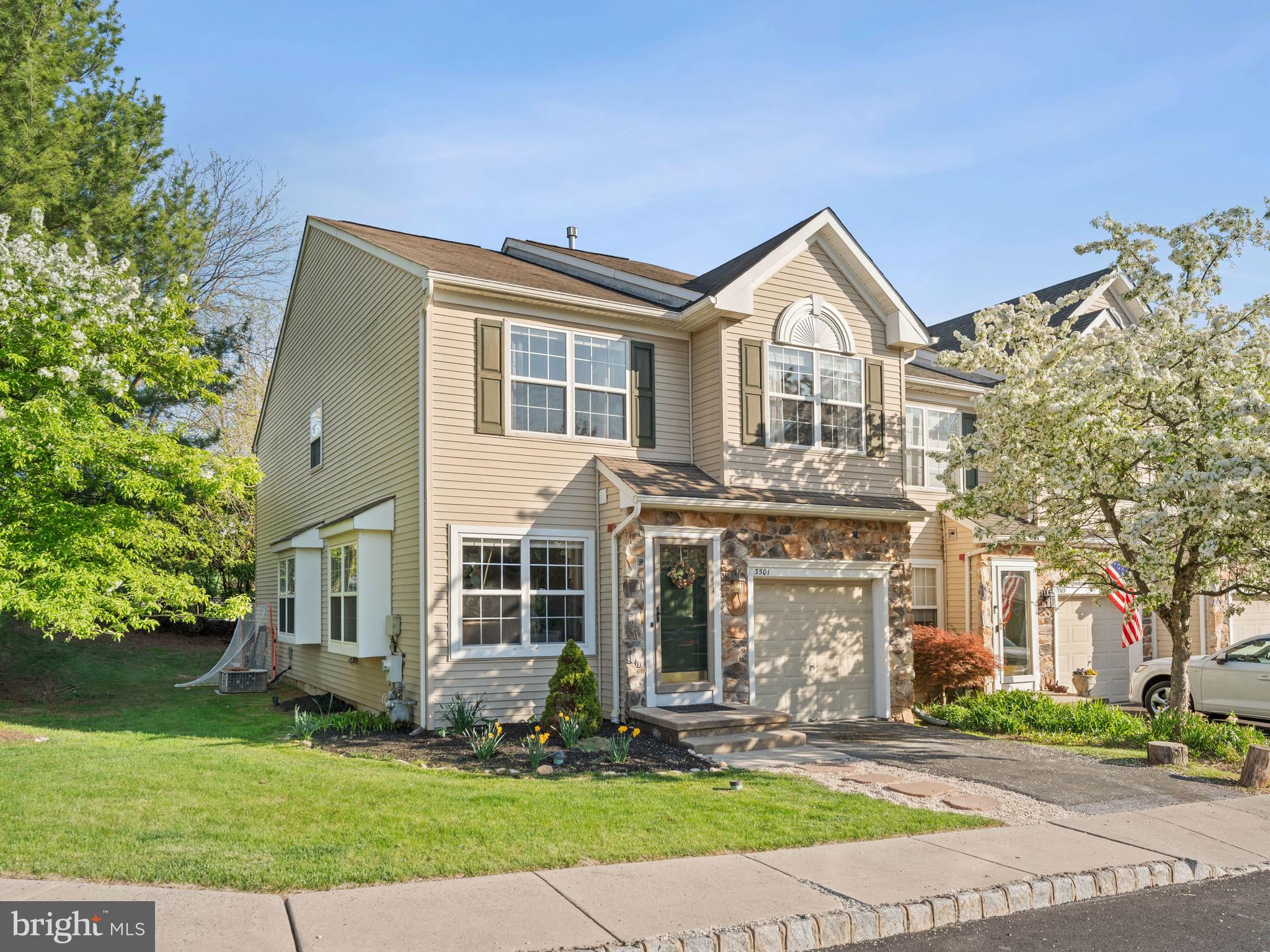 3501 HONEY LOCUST DRIVE