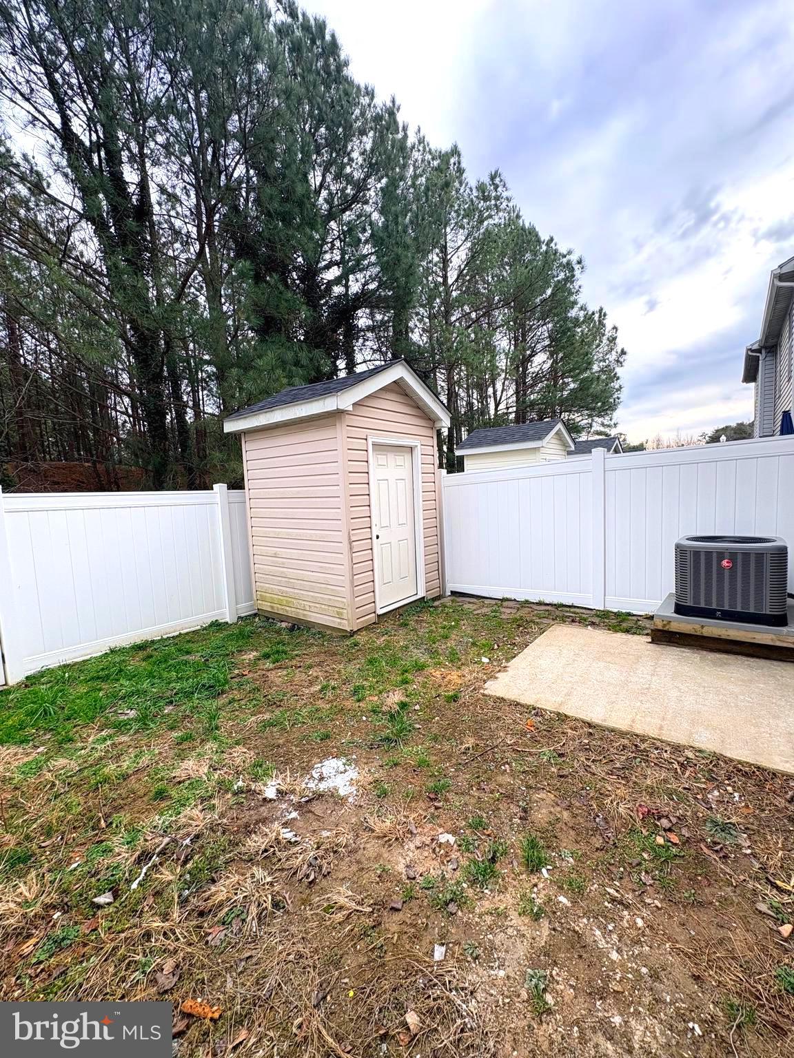 LAUREL GLEN - Residential