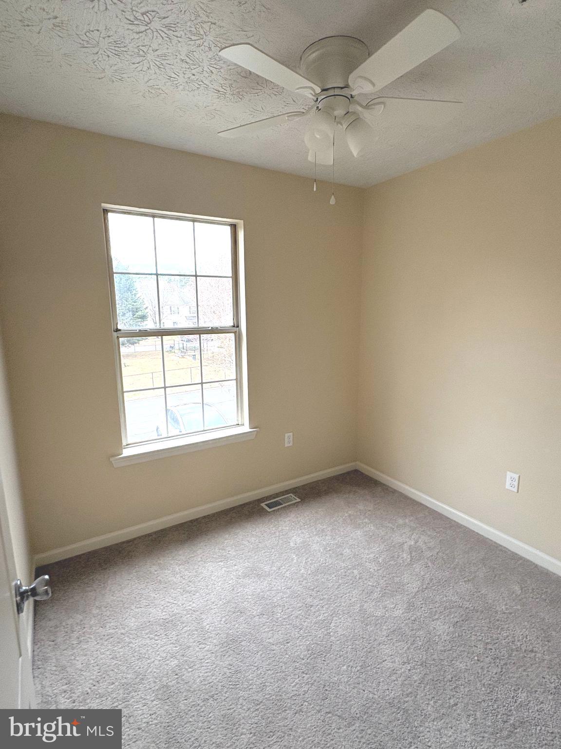 LAUREL GLEN - Residential