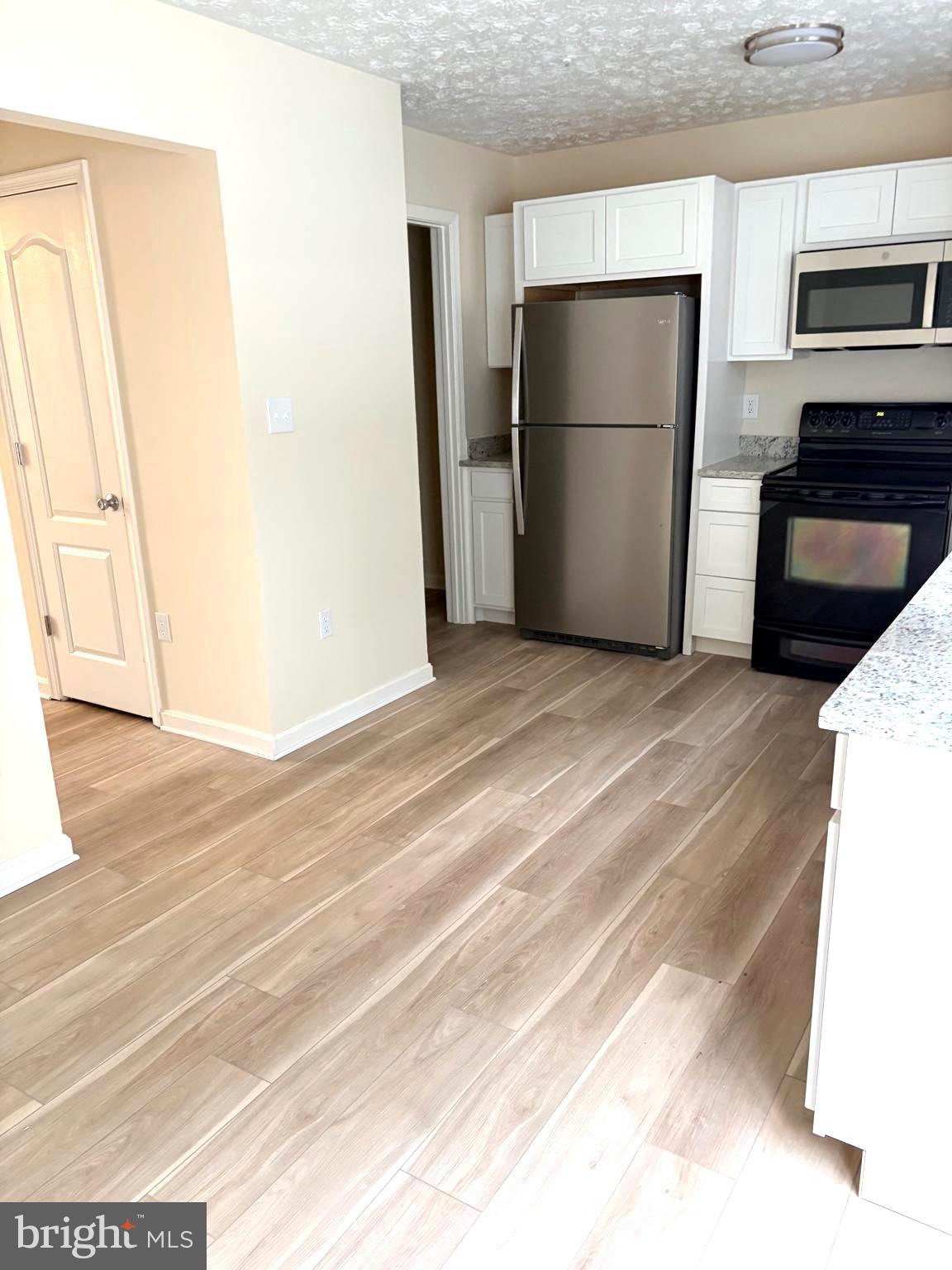 LAUREL GLEN - Residential