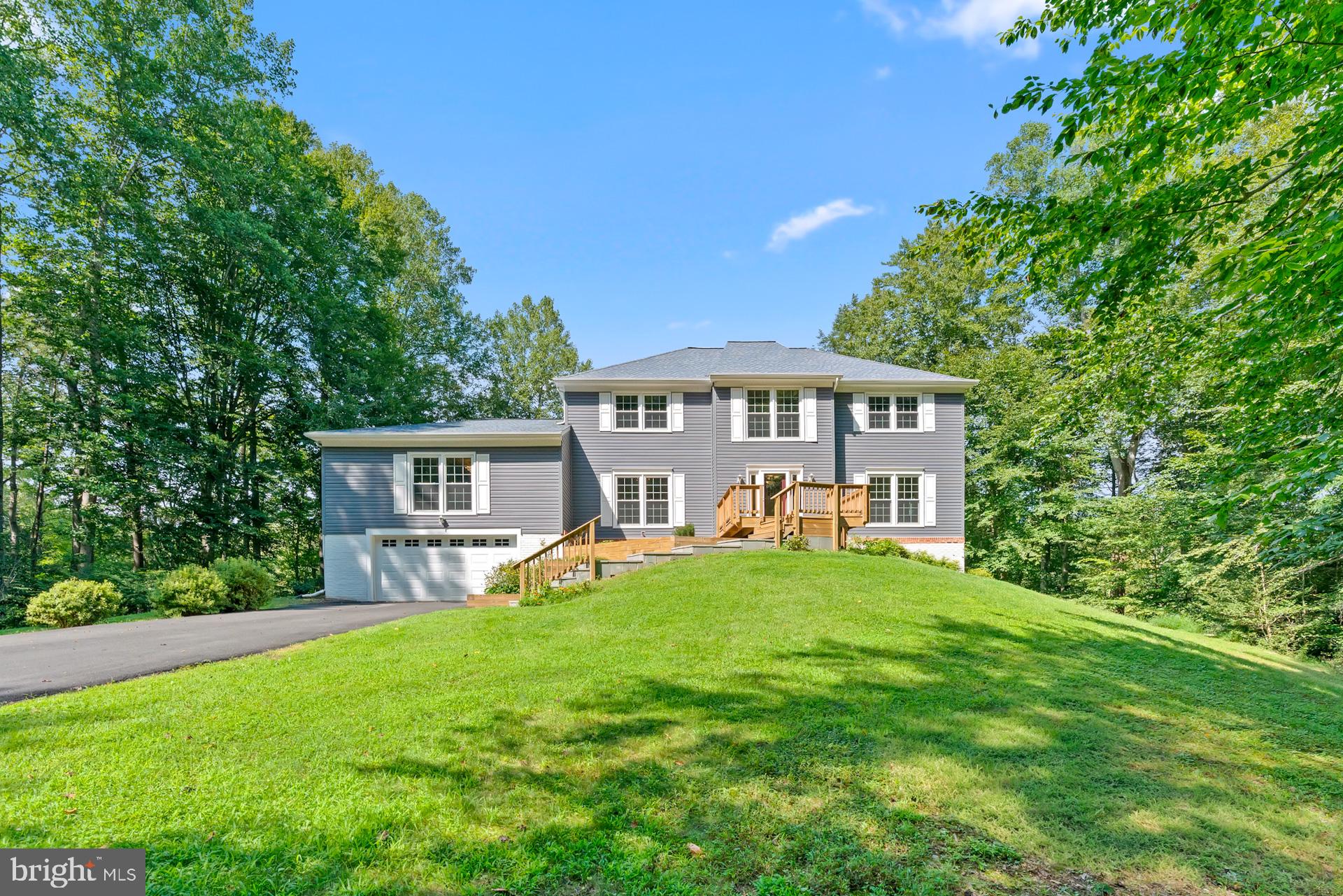 7492 DEVON LANE