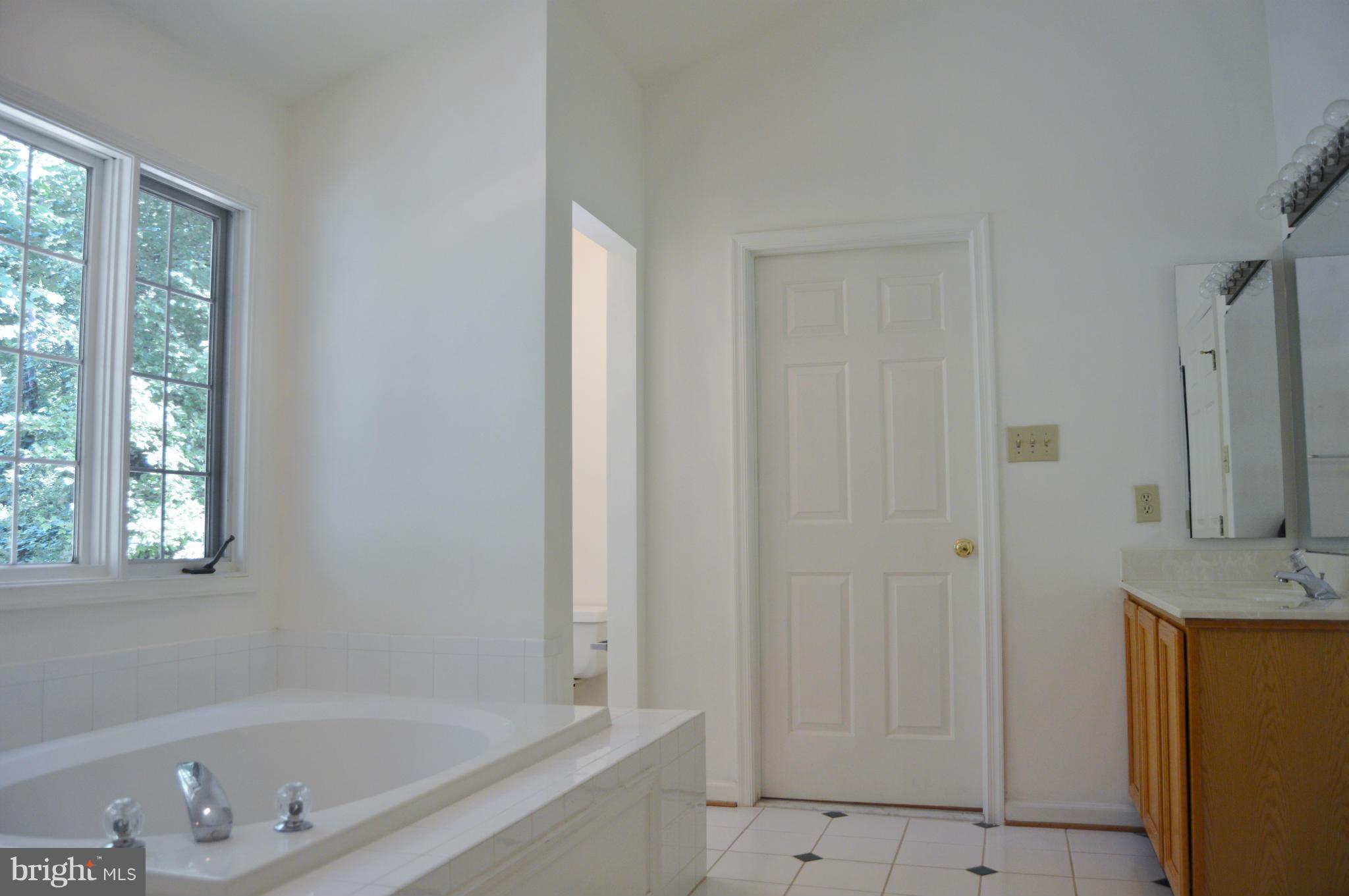 WEST FAIRLAND ESTATES - Residential Lease