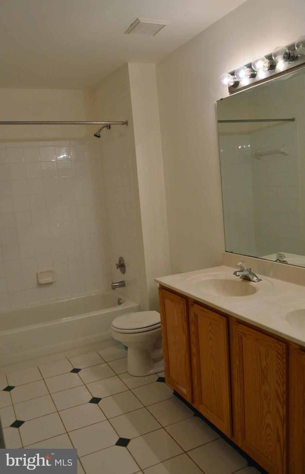 WEST FAIRLAND ESTATES - Residential Lease