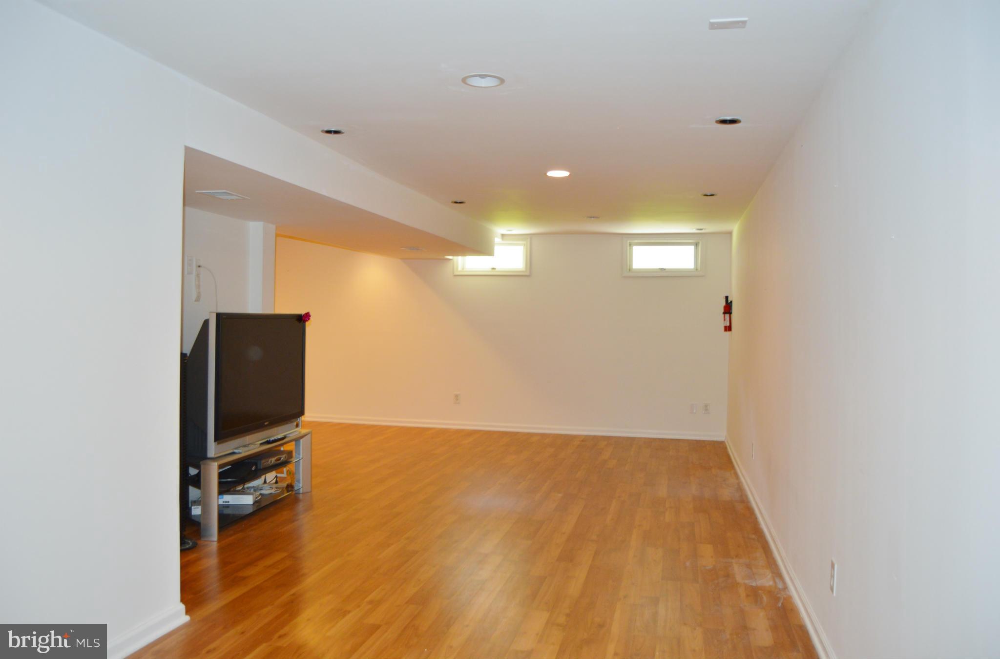 WEST FAIRLAND ESTATES - Residential Lease