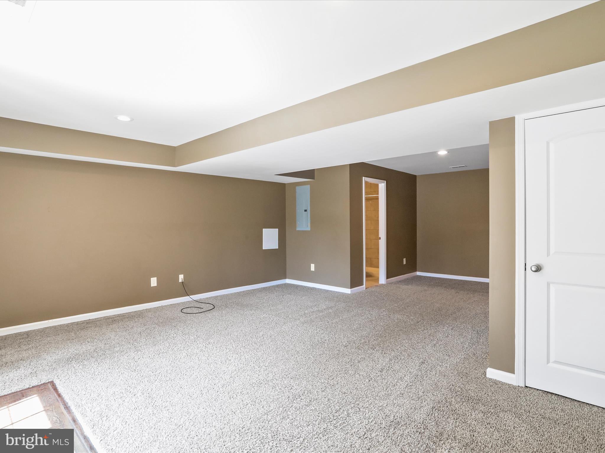 MEADOWS OF ARDEN - Residential