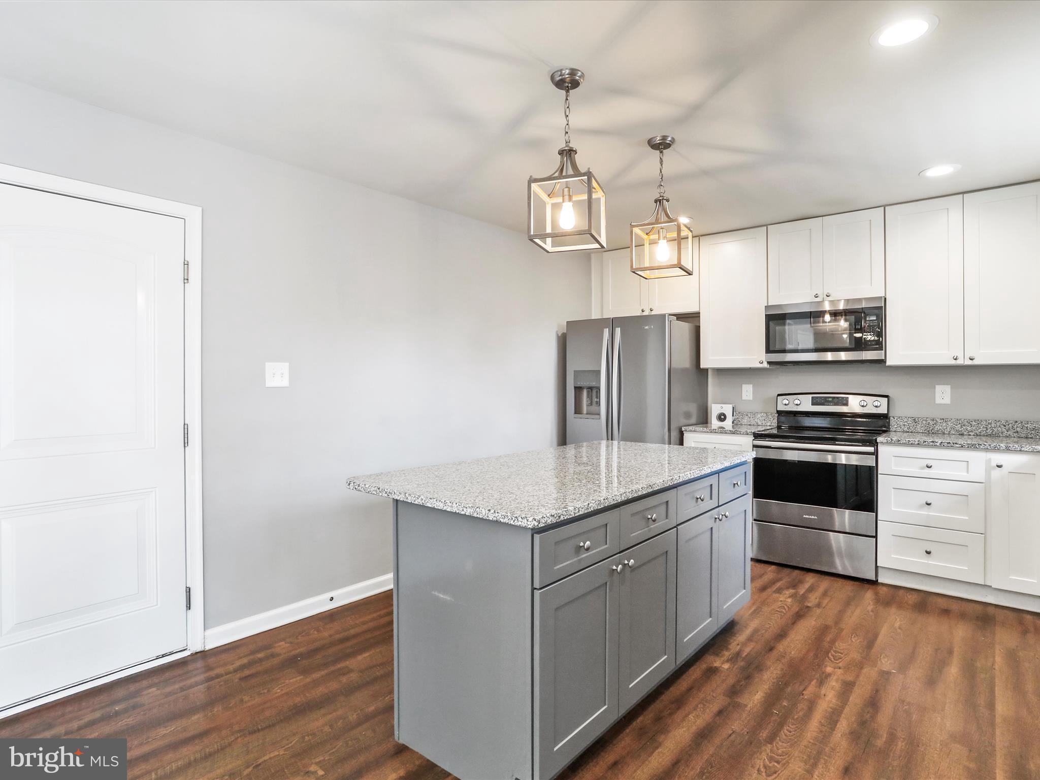 MEADOWS OF ARDEN - Residential