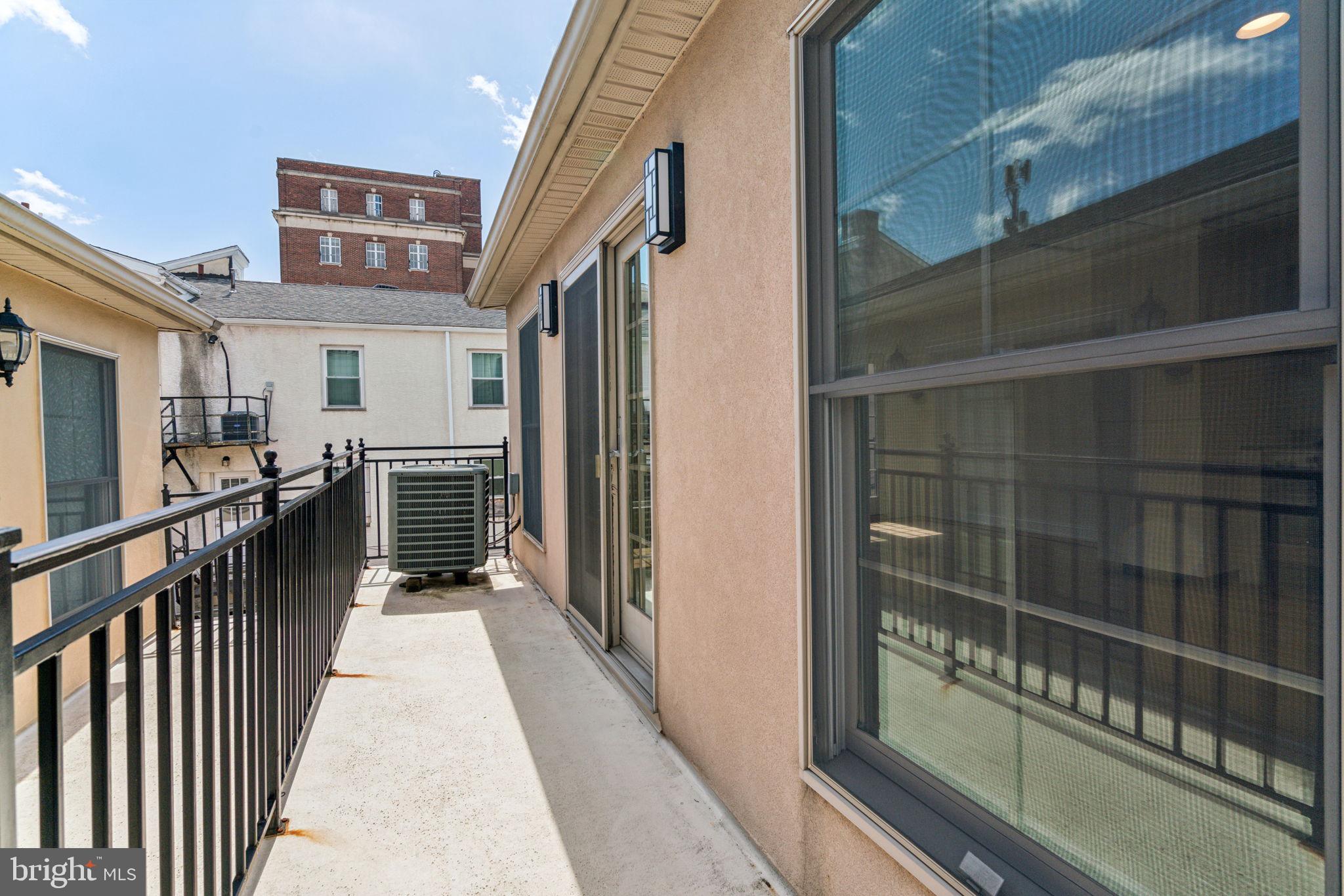 FAIRMOUNT - Residential