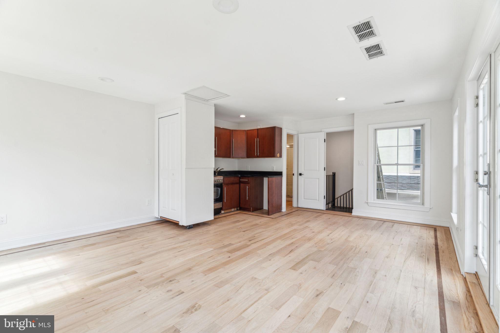 FAIRMOUNT - Residential