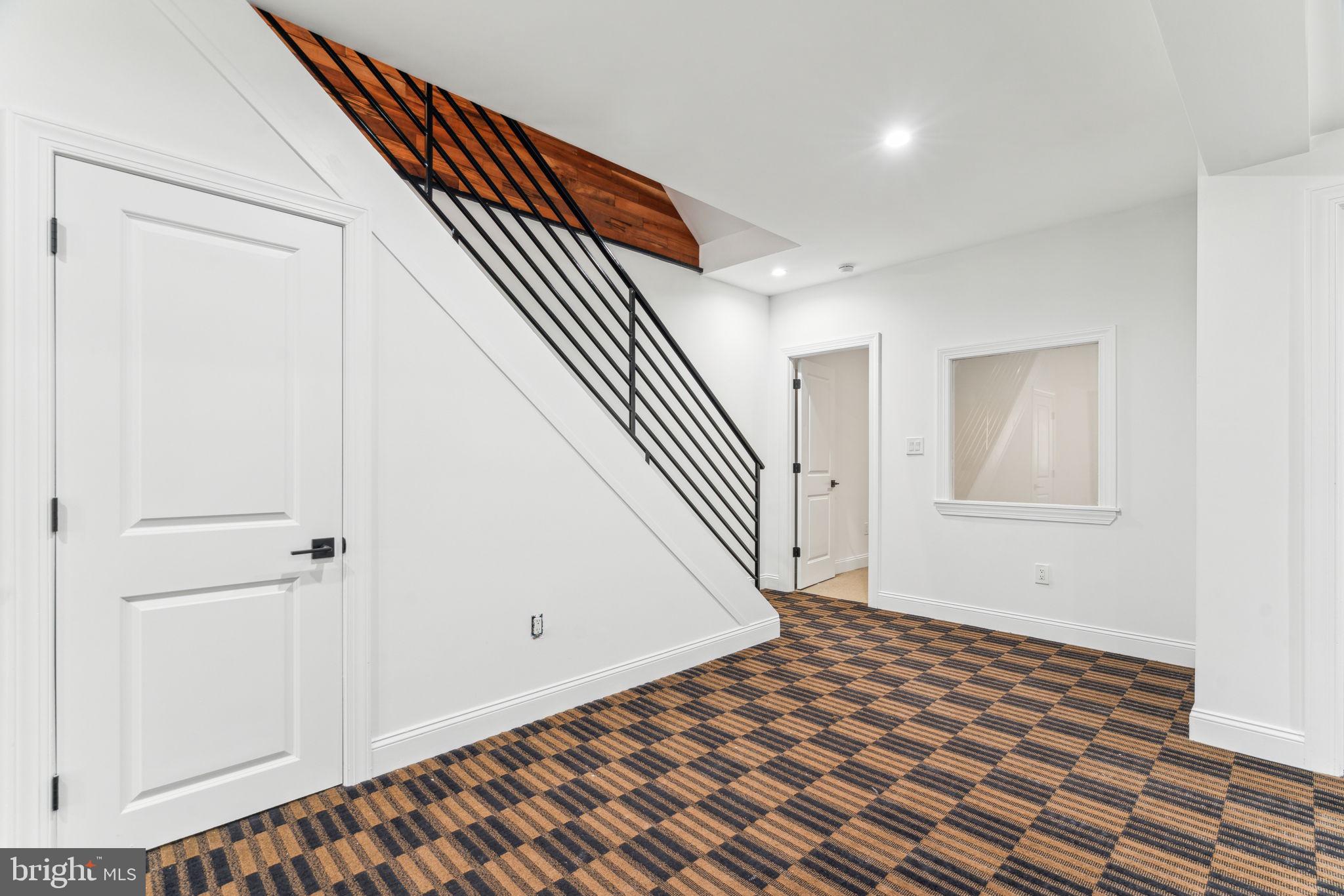 FAIRMOUNT - Residential