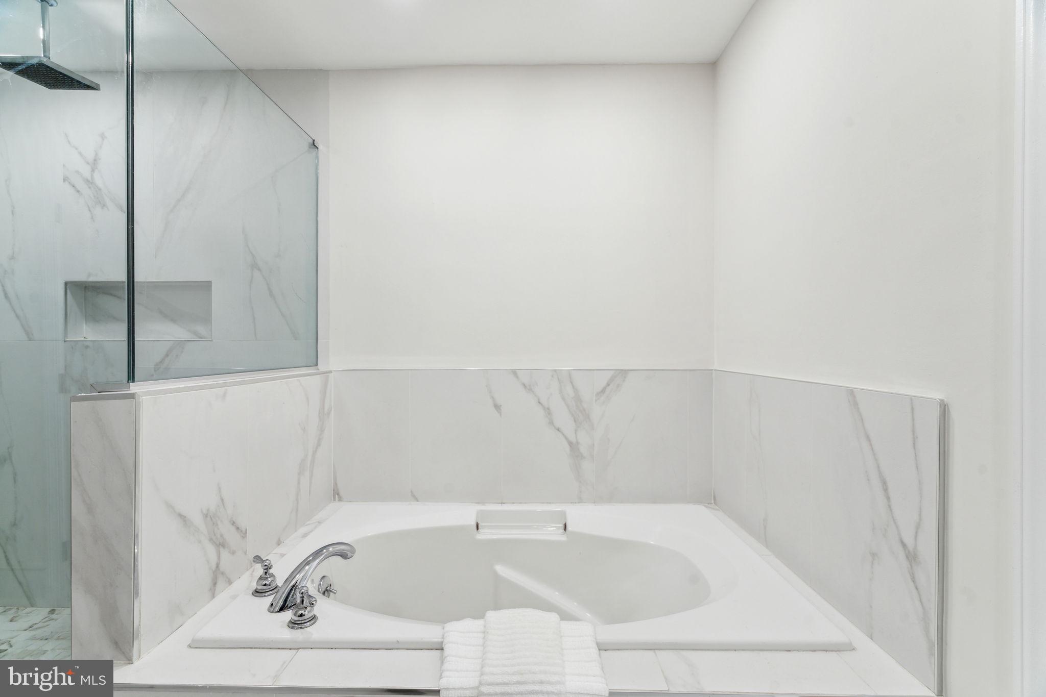 FAIRMOUNT - Residential