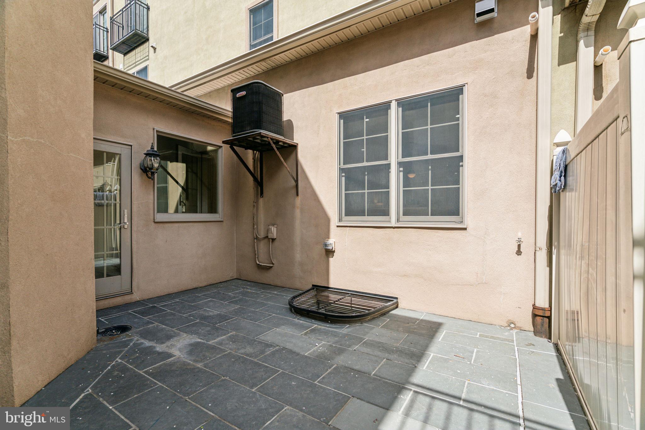 FAIRMOUNT - Residential