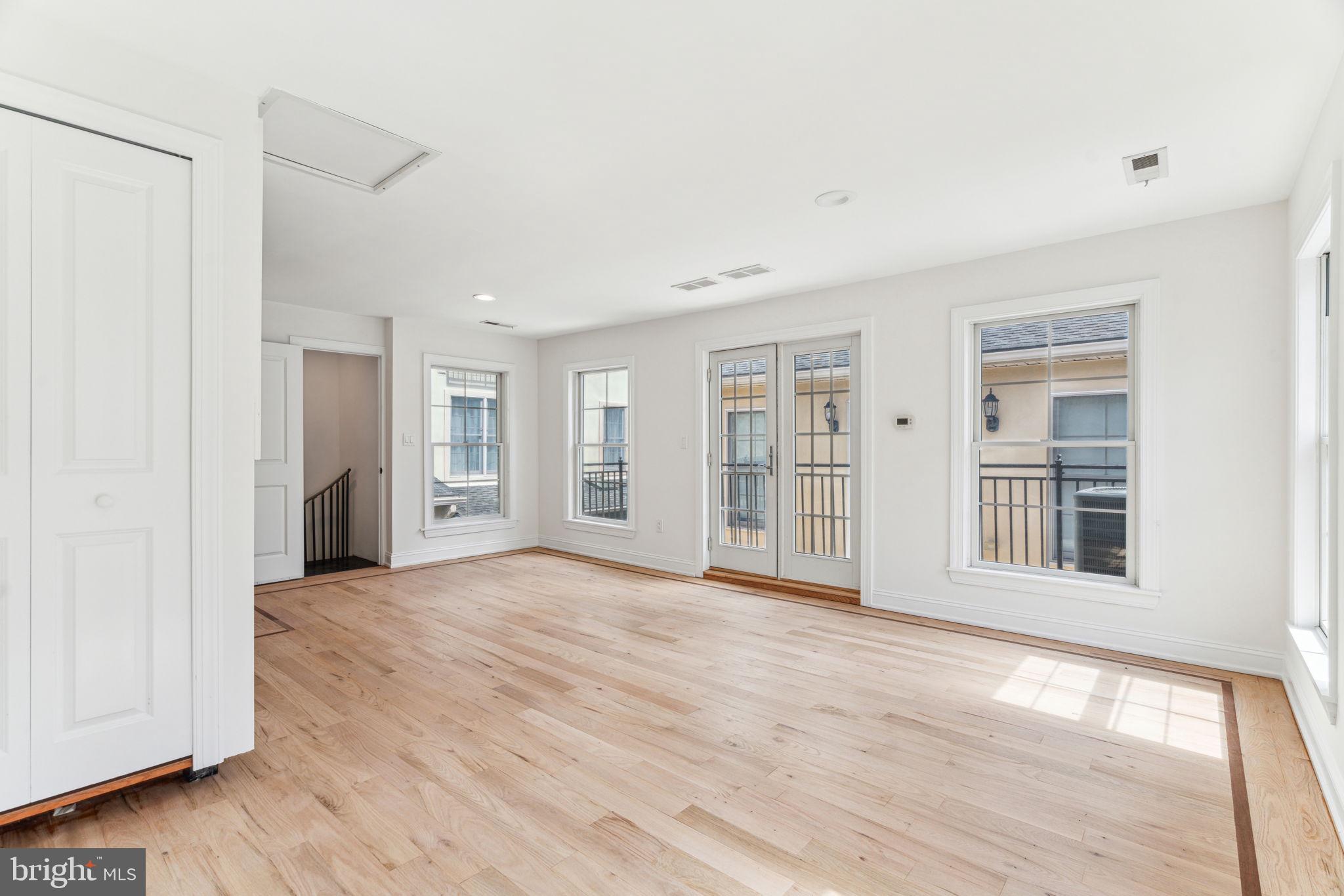 FAIRMOUNT - Residential